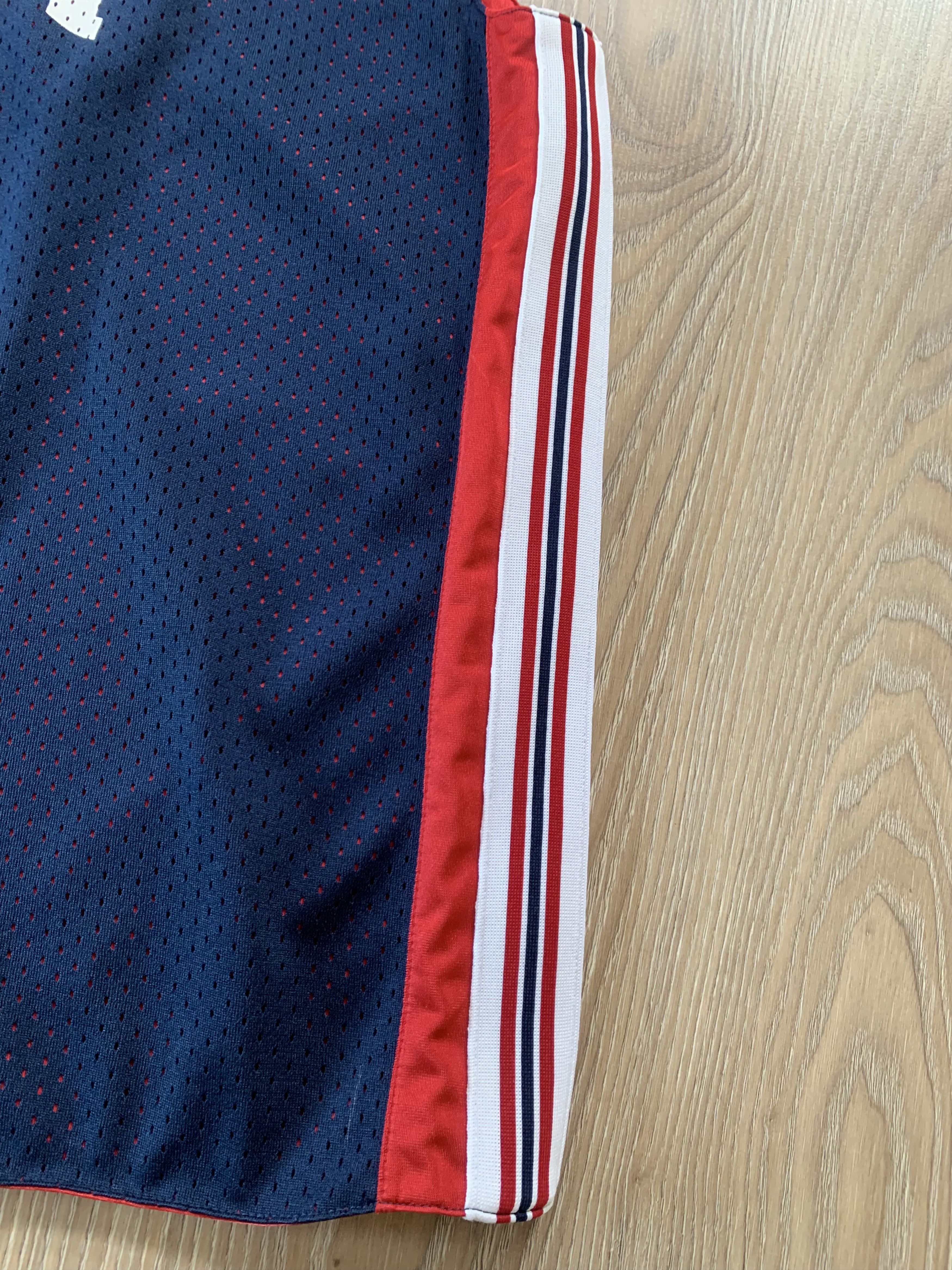 Nike Nike East 2 Reversible Basketball Jersey Size US L / EU 52-54 / 3 - 7 Thumbnail
