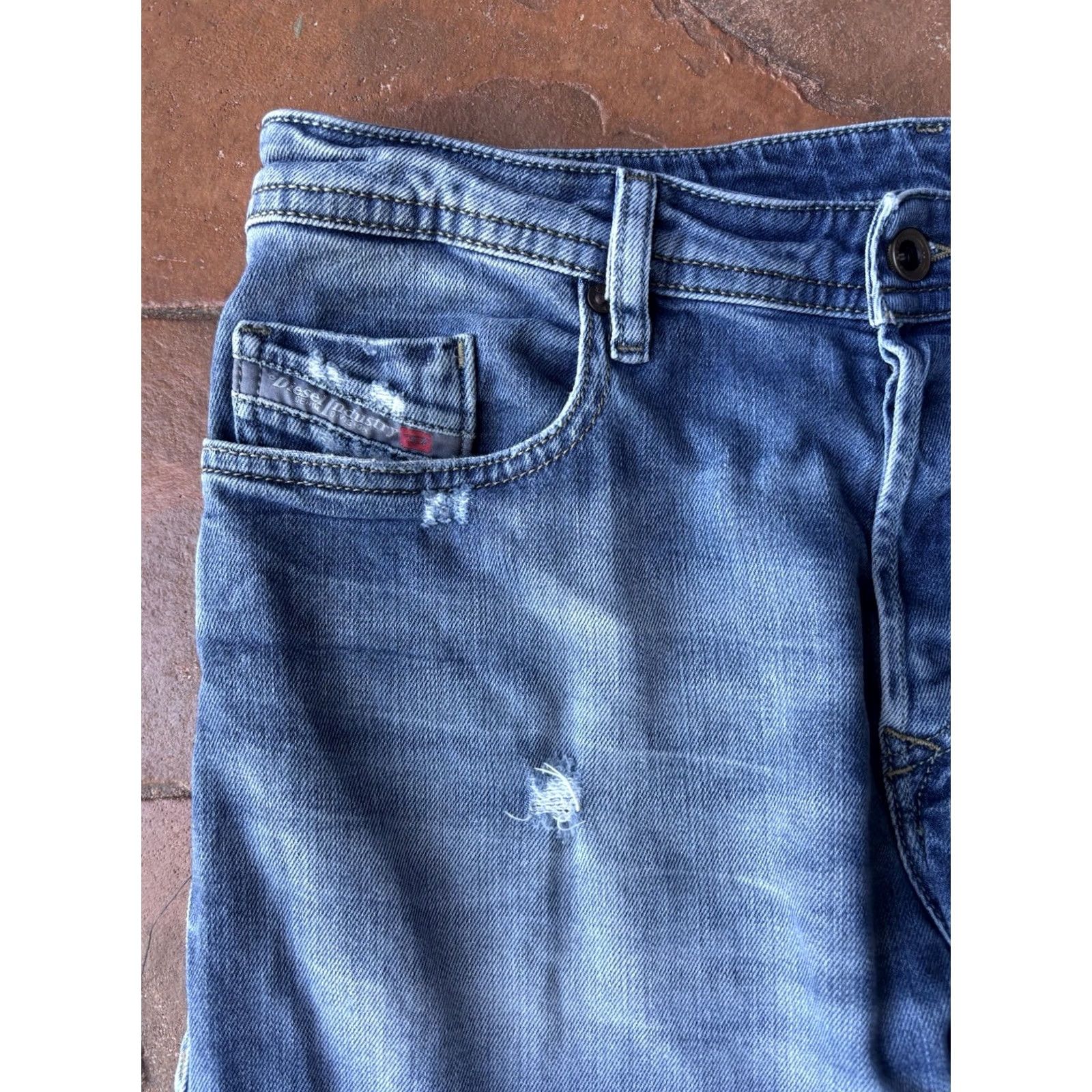 Diesel Diesel Buster Jeans Men’s 34x32 Blue Distressed Button Fly Slim Tapered Regular Denim 5-Pocket Baggy? (Clarify: “Baggy” not in original) Size US 34 / EU 50 - 4 Thumbnail