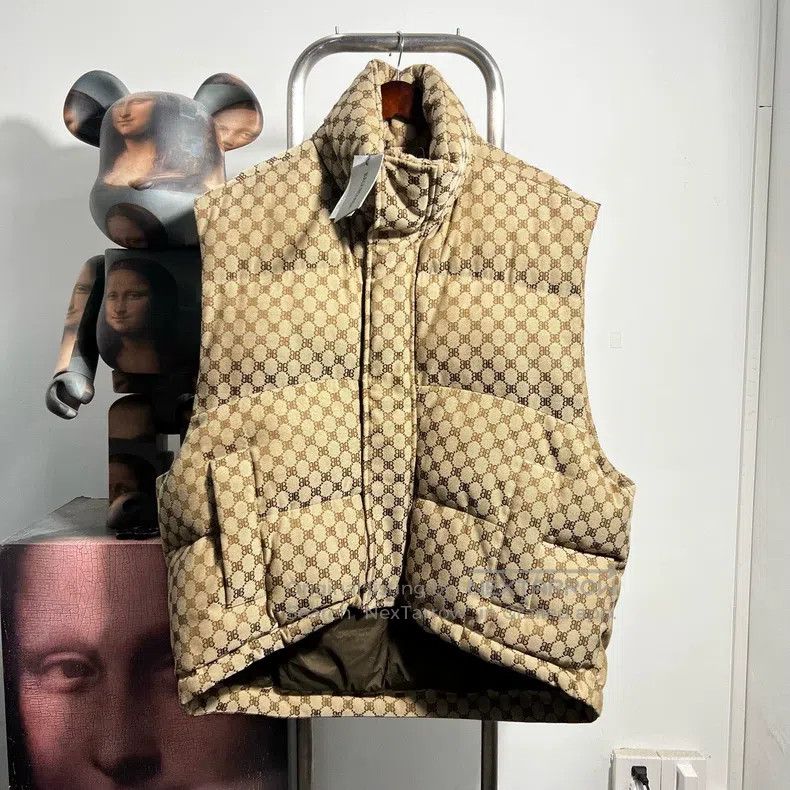 Balenciaga Balenciaga Fully Printed Puffer Vest Size XS / US 0-2 / IT 36-38 - 1 Thumbnail
