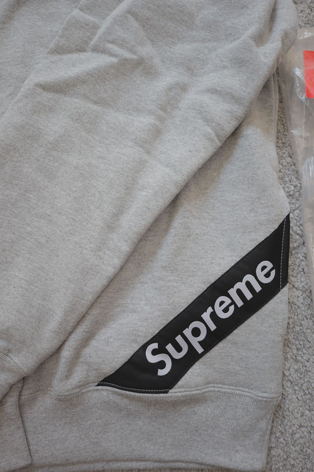 Supreme Supreme SS18 Corner Label Hooded Sweatshirt Size US L / EU 52-54 / 3 - 3 Thumbnail