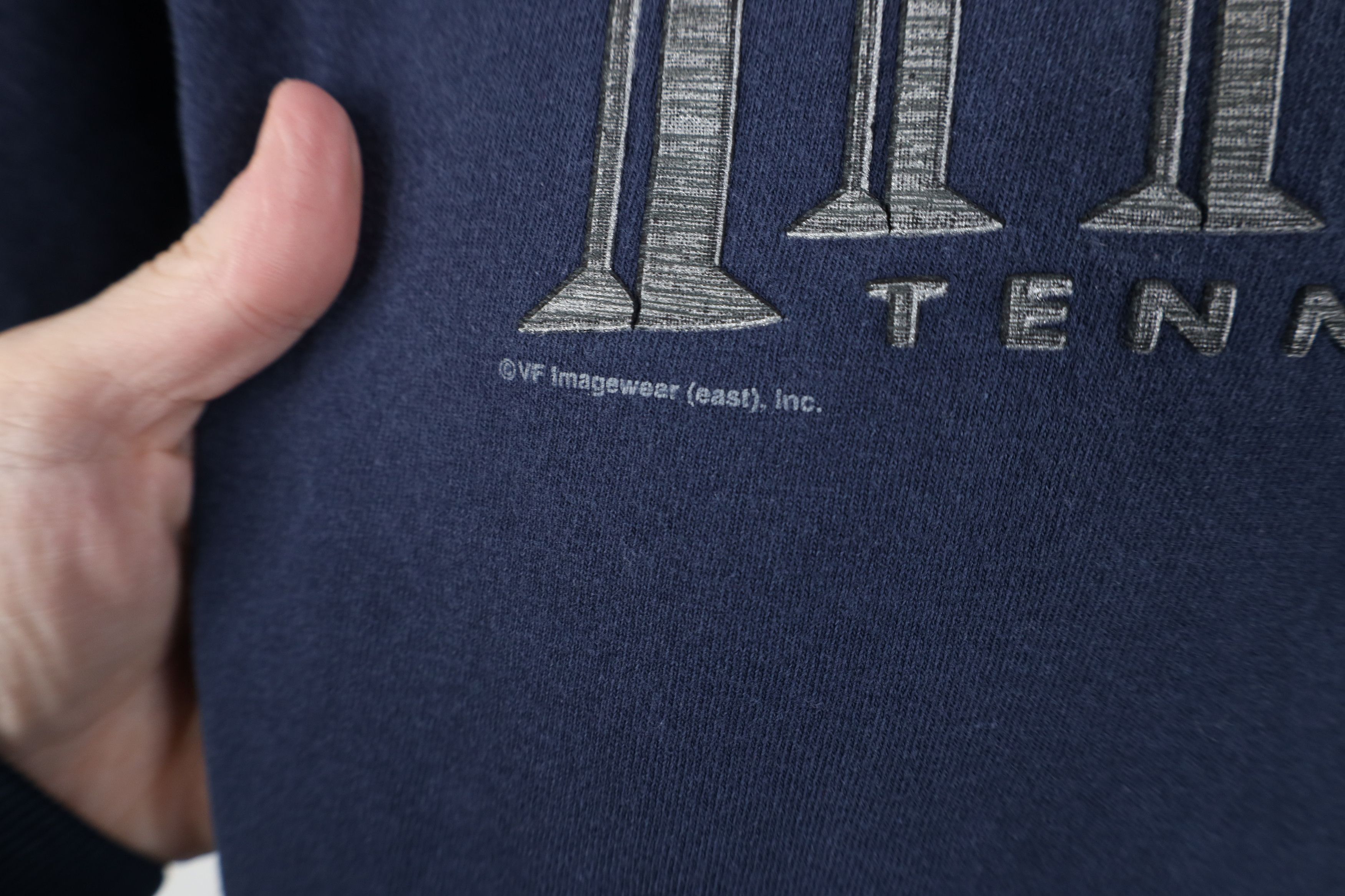 Vintage Vintage Y2K 2001 Spell Out Tennessee Titans Football T-Shirt Size US L / EU 52-54 / 3 - 5 Thumbnail