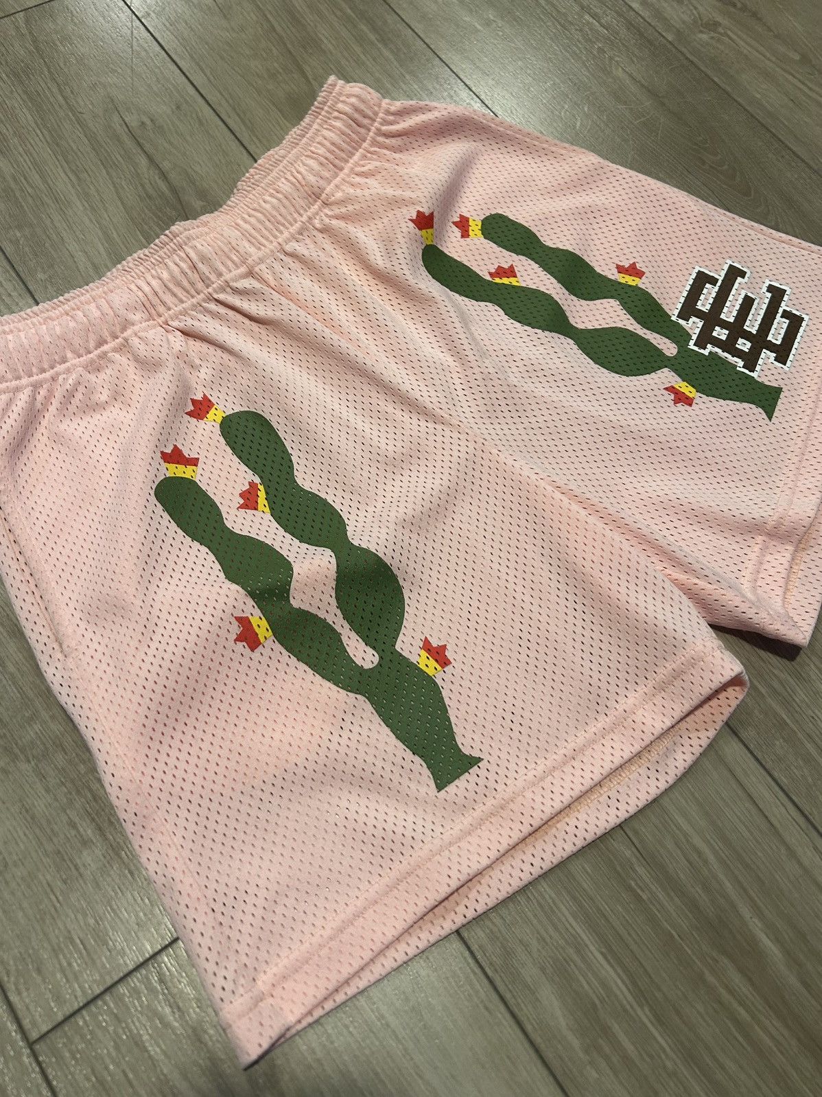 Eric Emanuel Eric Emanuel Cactus Shorts Size US 30 / EU 46 - 2 Thumbnail