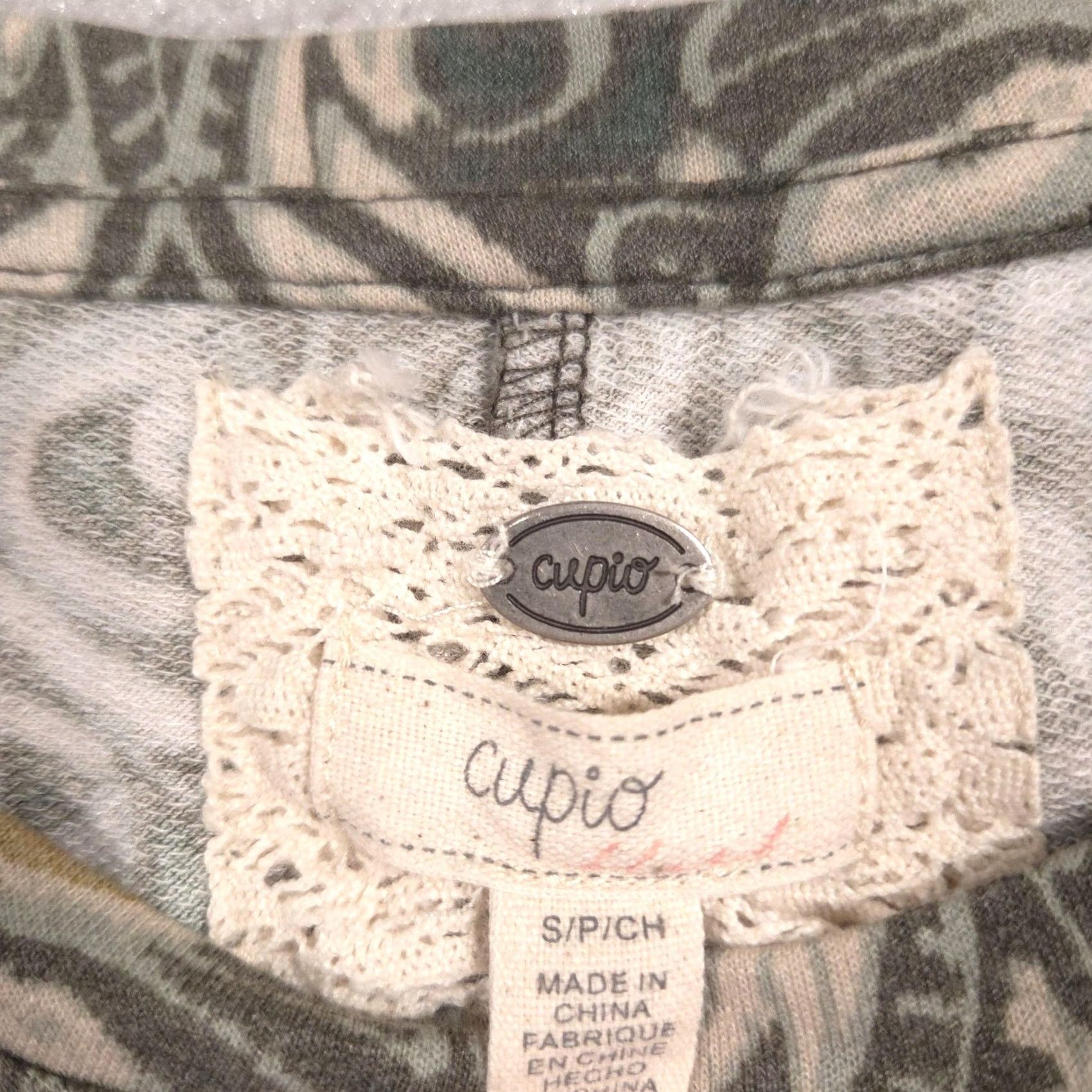 Vintage Cupio Shirt Womens Small Green Paisley Crew Neck Cap Sleeve Tee Top Stretch Shirt Size S / US 4 / IT 40 - 5 Thumbnail