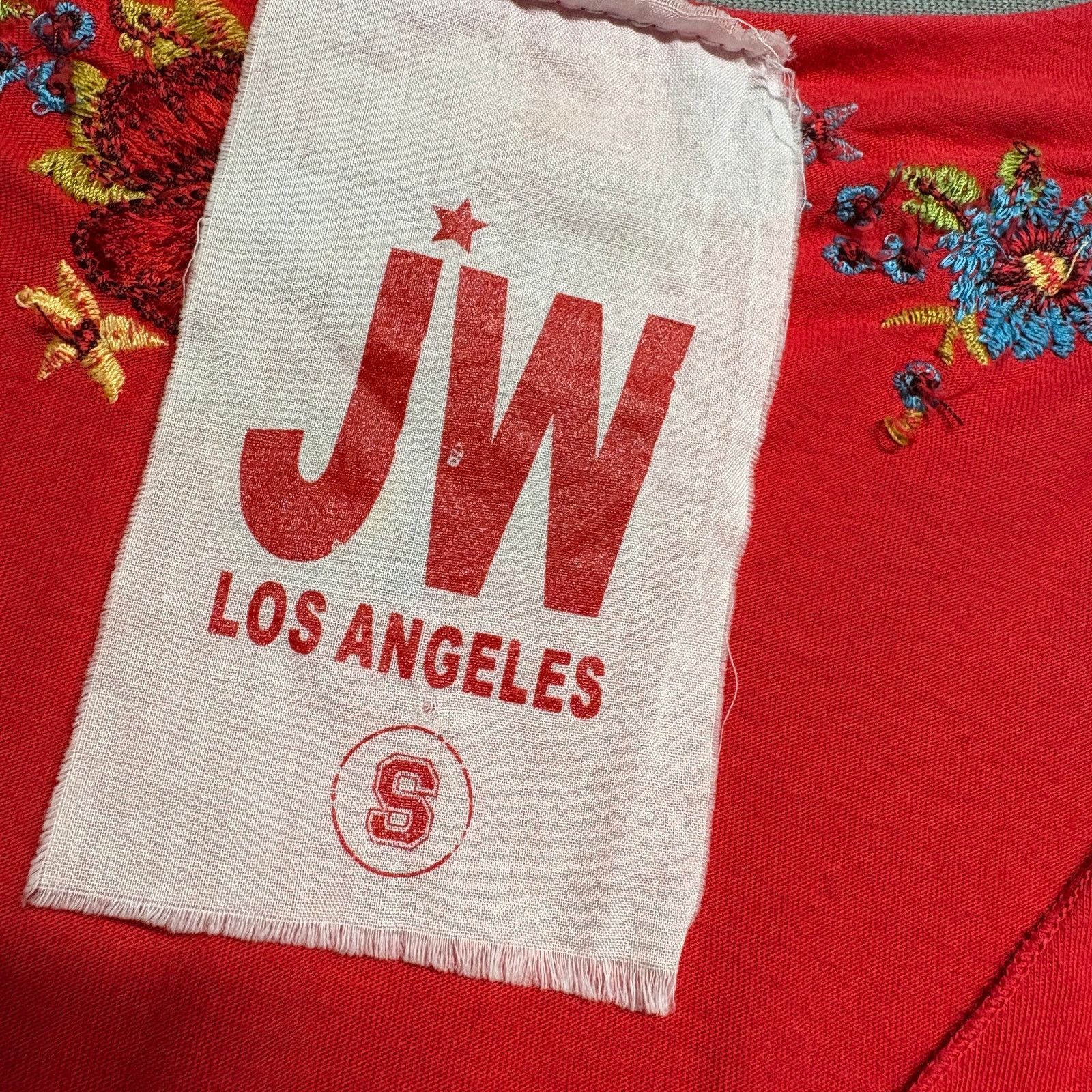 Johnny Was JW Los Angeles Red V-Neck Floral Embroidered Top SM Women’s Size S / US 4 / IT 40 - 3 Thumbnail