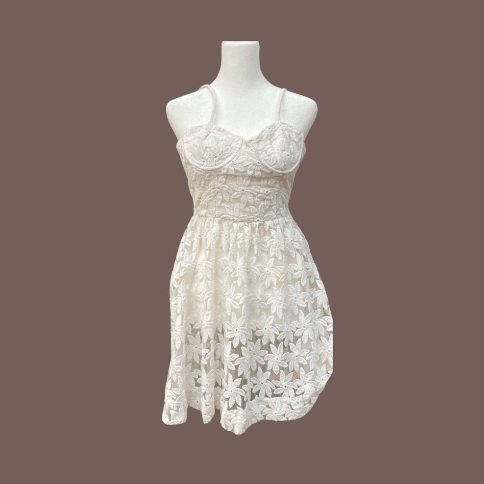 Forever 21 VTG Mini Dress | Forever21 White Embroidered Floral Coquette Size S / US 4 / IT 40 - 1 Thumbnail
