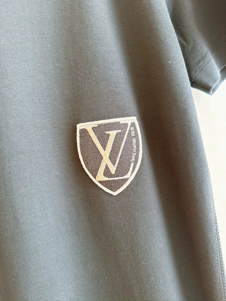 Louis Vuitton Louis Vuitton Embroidered Badge T-Shirt Dress 2503-Nextarro Size XS / US 0-2 / IT 36-38 - 5 Thumbnail