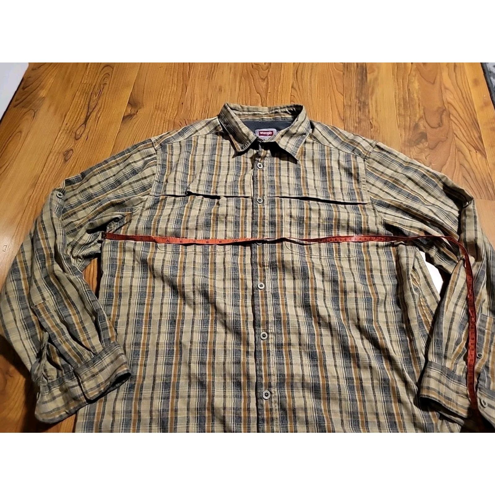Wrangler Wrangler Outdoor Series XL Shirt Tan Plaid Long Sleeve Button-Up with Pockets Mens XL Tan Plaid Outdoor Series Shirt Size US XL / EU 56 / 4 - 3 Thumbnail