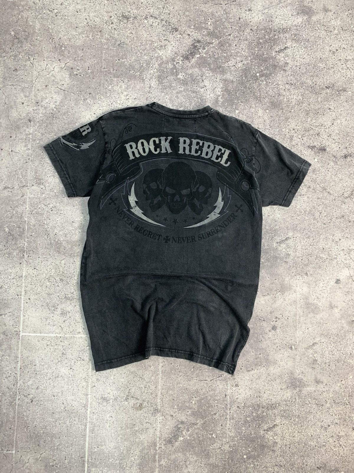 Affliction × Band Tees × Tapout Y2k affliction style rock rebel aop band tee Size US M / EU 48-50 / 2 - 11 Thumbnail