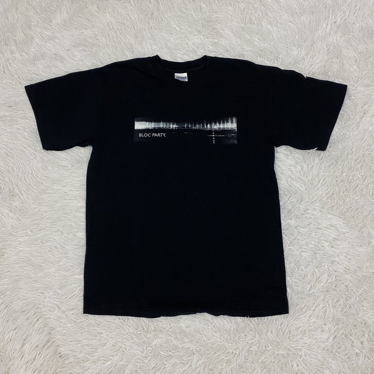 Band Tees Bloc party. alternative rock band Size US M / EU 48-50 / 2 - 1 Thumbnail