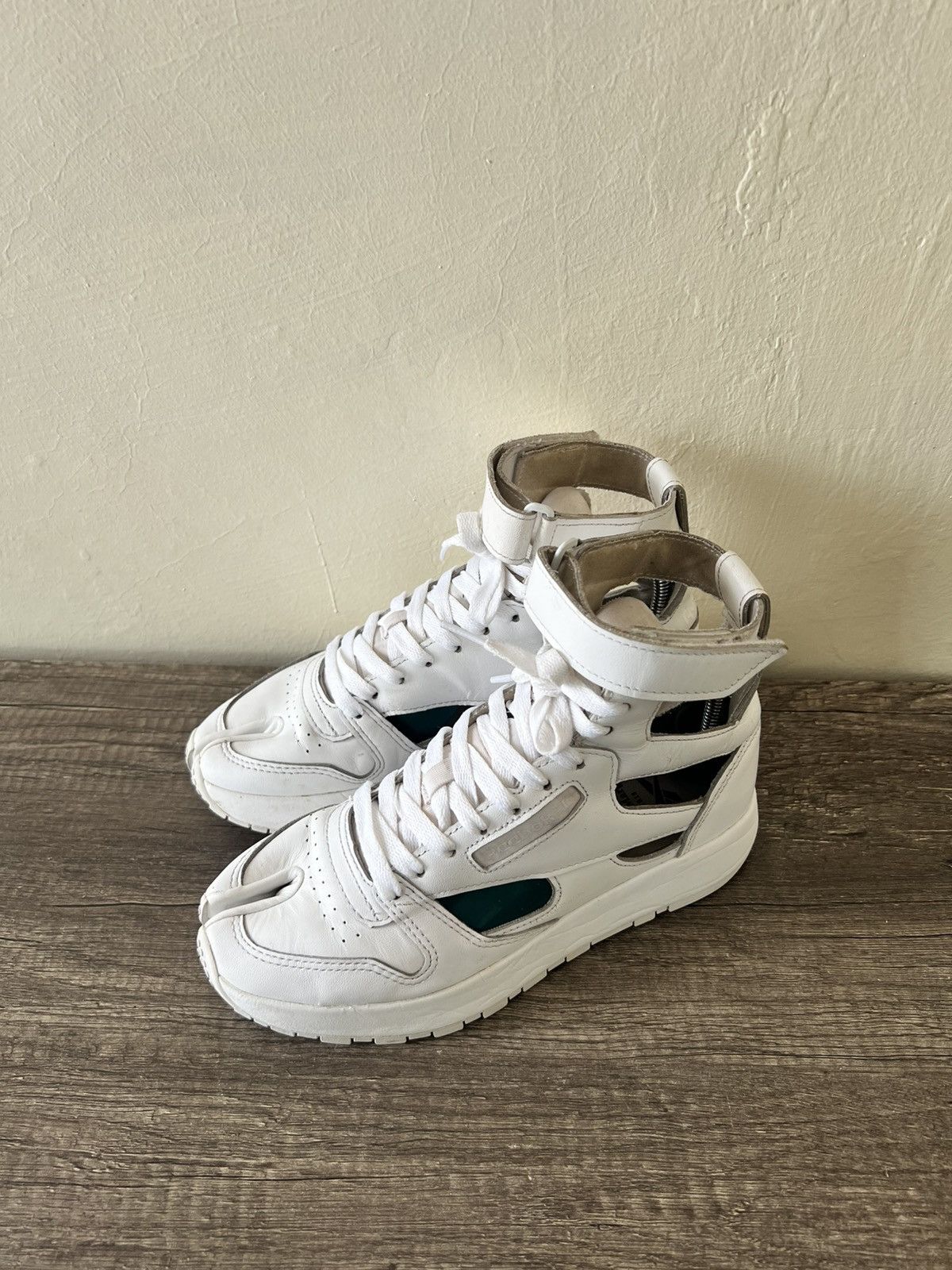 Maison Margiela × Reebok MARGIELA X REBOOK HIGHTOP SNEAKERS Size US 6 / IT 36 - 2 Thumbnail