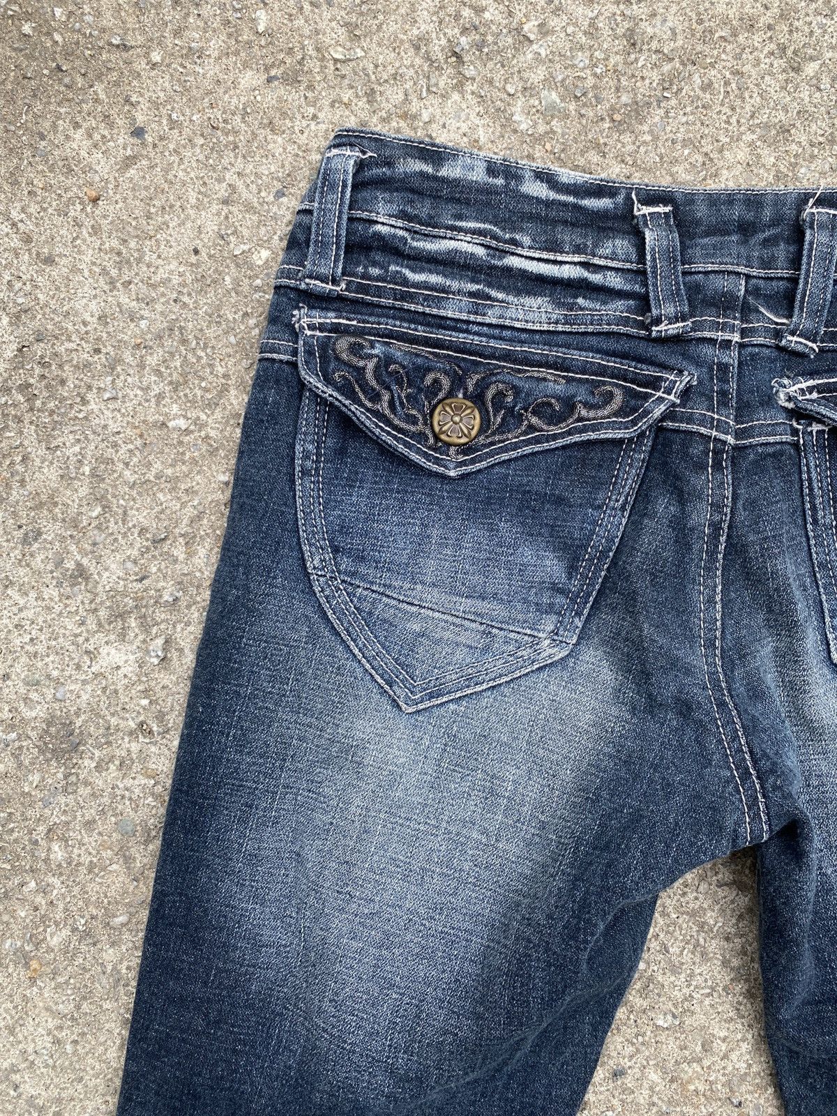 Japanese Brand × Le Grande Bleu (L.G.B.) × Tornado Mart 2000s - Sky Bombers Faded Blue Low Rise Flare Denim Size US 28 / EU 44 - 12 Thumbnail