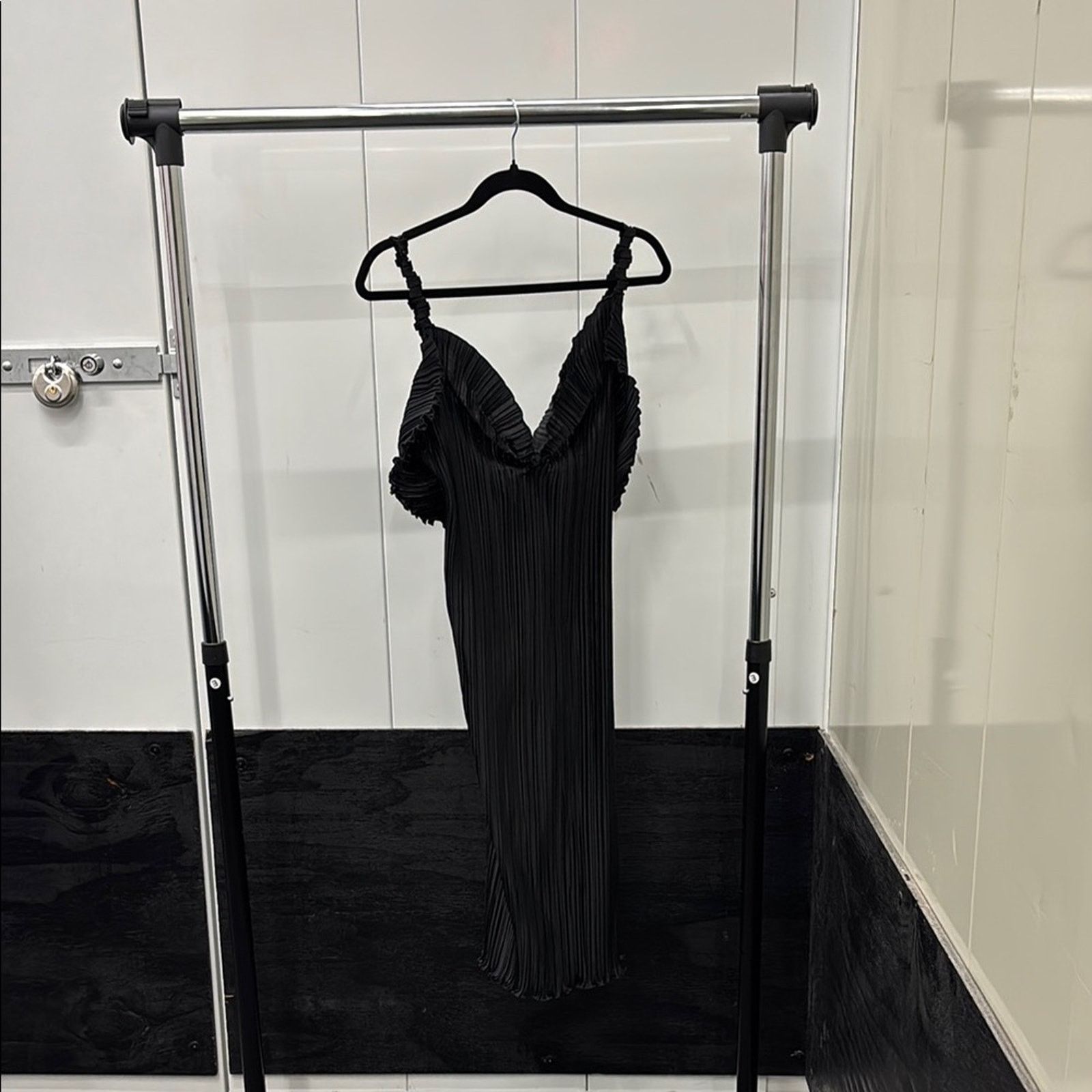 Other NWT Daphne Valente Elegant Black Pleated Dress WomenOne Size Size ONE SIZE - 6 Thumbnail