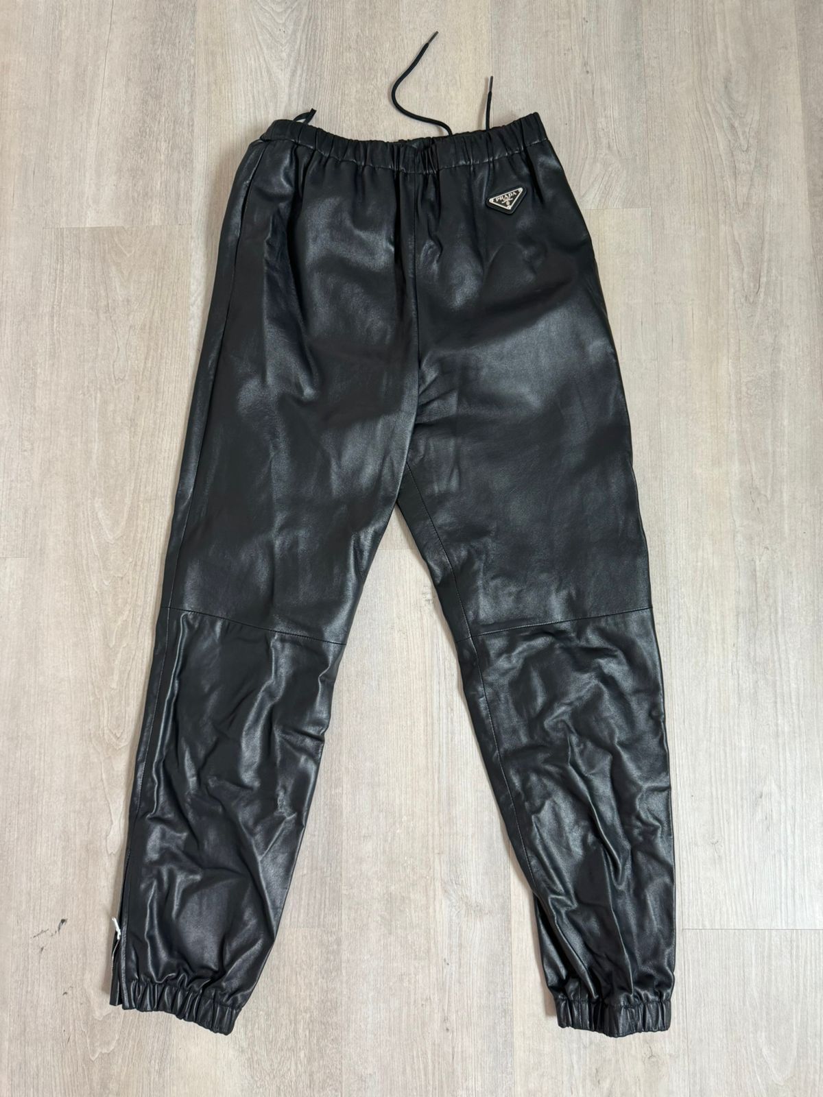 Prada $4.3k Prada Nappa leather joggers Size 26" / US 2 / IT 38 - 6 Thumbnail