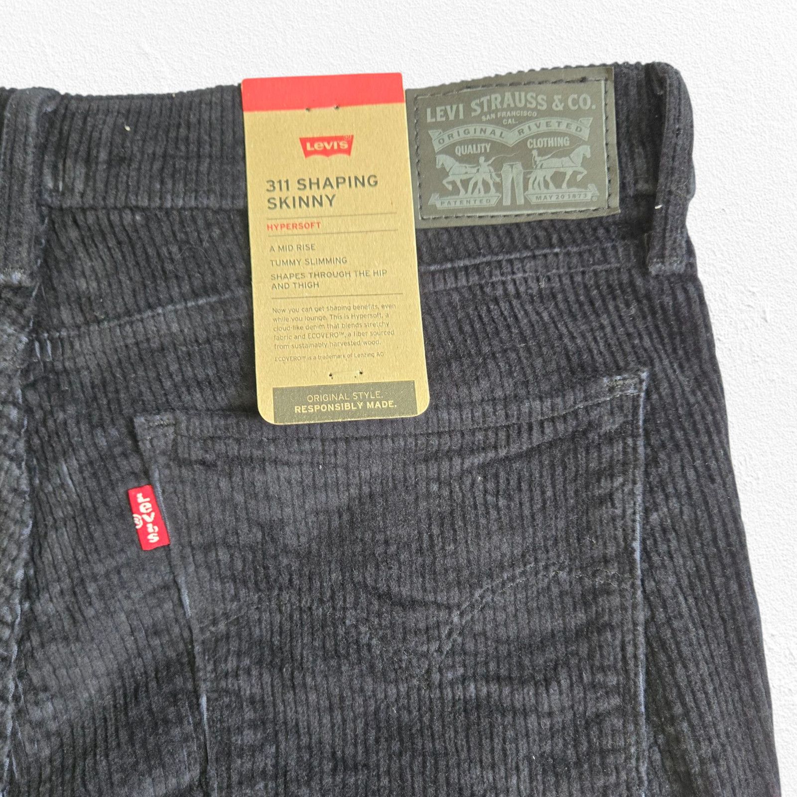 Levi's Levi’s 311 Black Shaping Skinny Corduroy Pants Size 32 Size 32" / US 10 / IT 46 - 7 Thumbnail