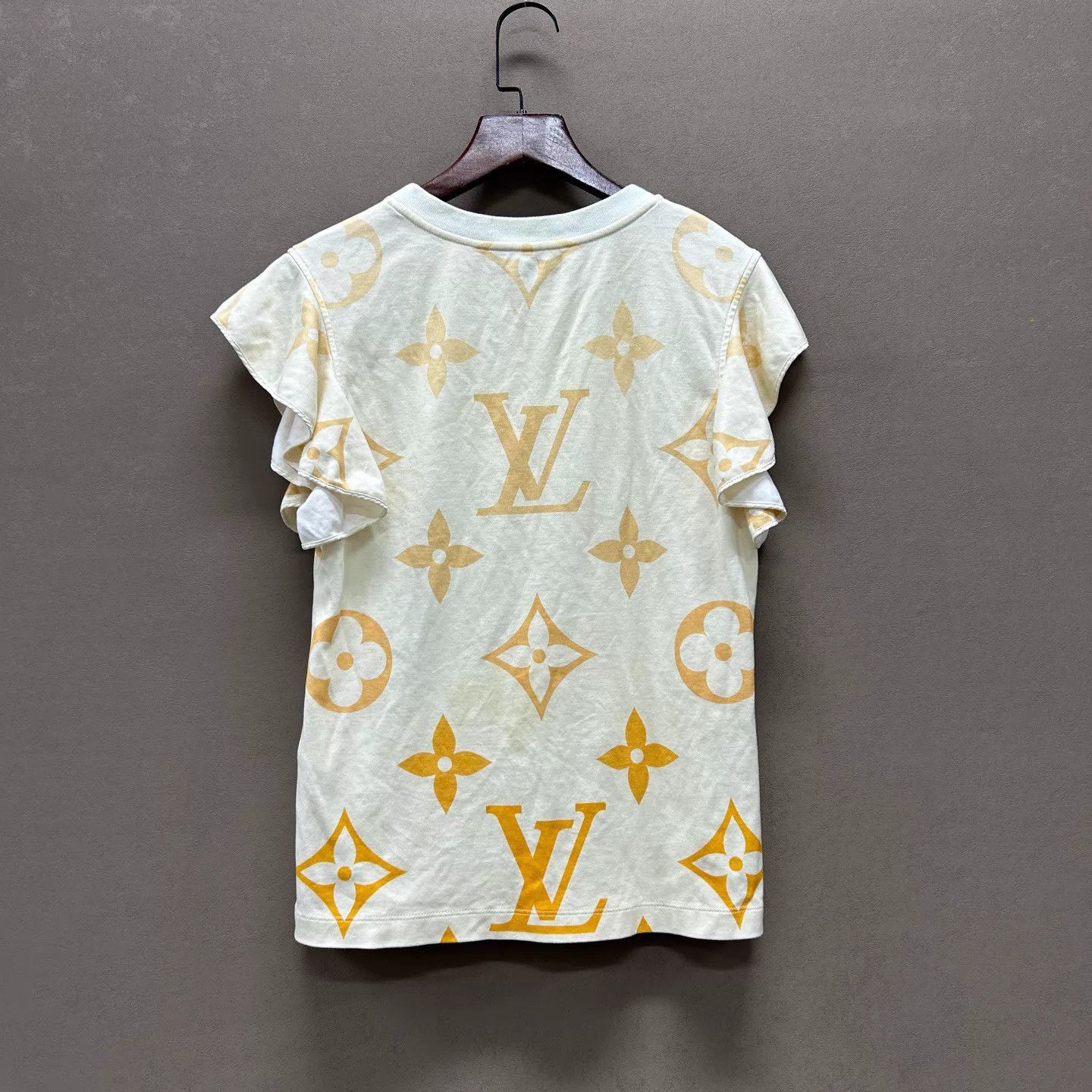 Louis Vuitton LV Cream Monogram Ruffle Hem SS Tee XS 99 New Size XS / US 0-2 / IT 36-38 - 2 Thumbnail