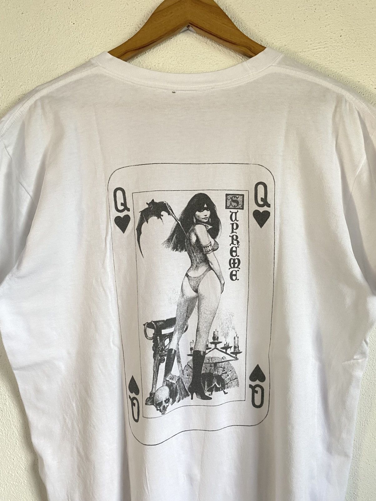 Supreme Supreme x Vampirella Queen of Hearts T-Shirt Size US L / EU 52-54 / 3 - 2 Thumbnail