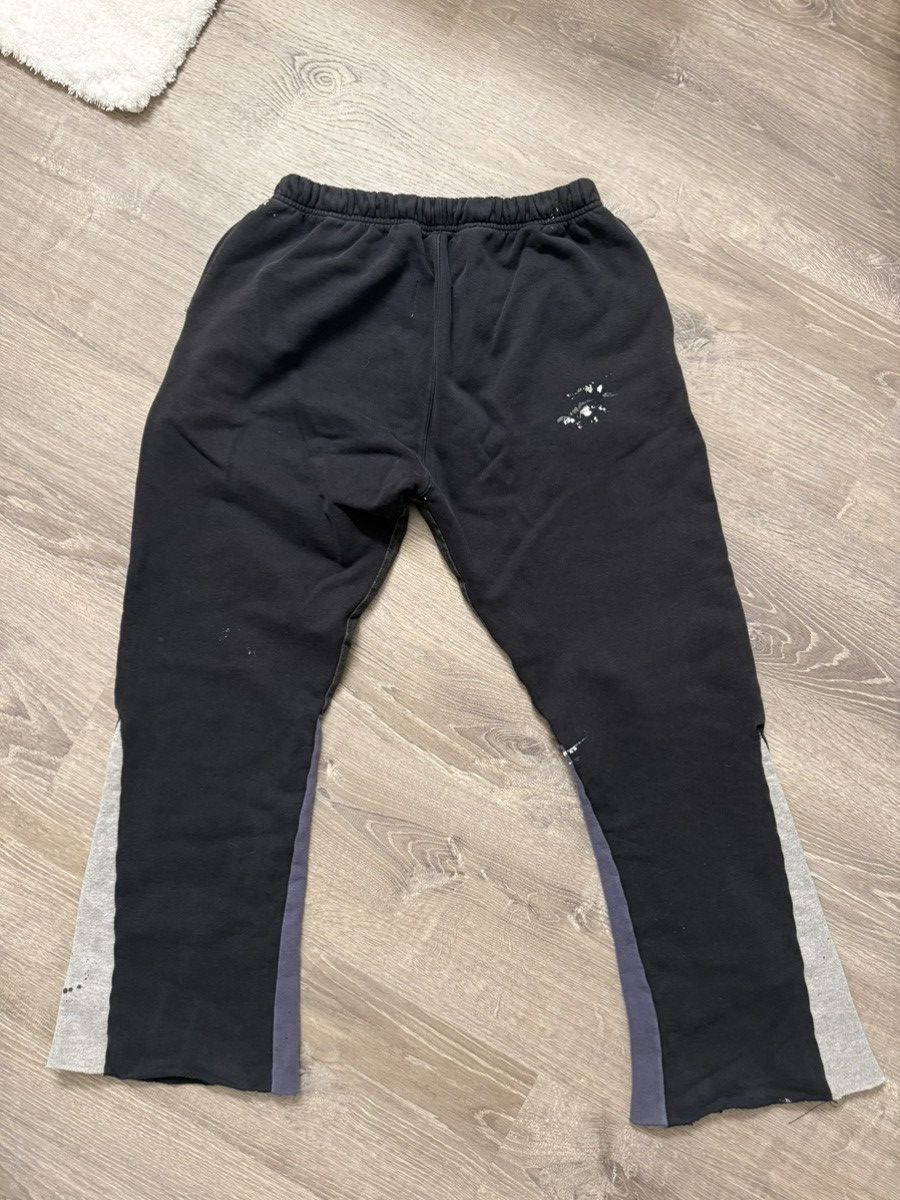 Gallery Dept. Gallery Dept. Flare Sweatpants Size US 34 / EU 50 - 2 Thumbnail
