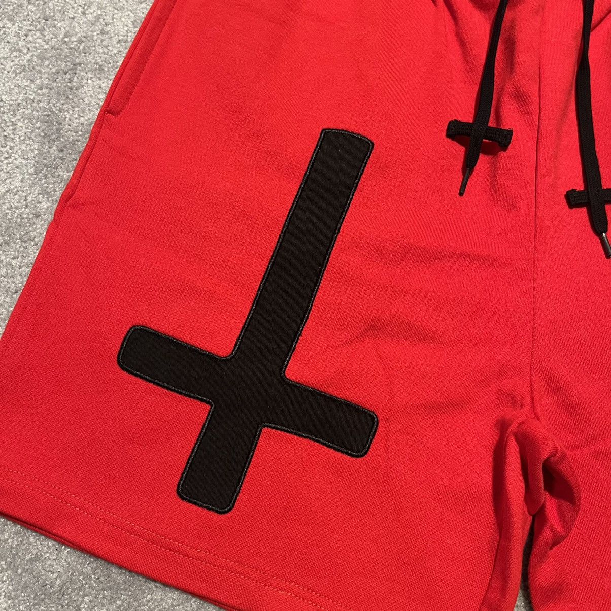 Plague Boulevard New Lil Darkie Small Dark One Cartoon Cross Red Sweat Shorts Size US 32 / EU 48 - 2 Thumbnail