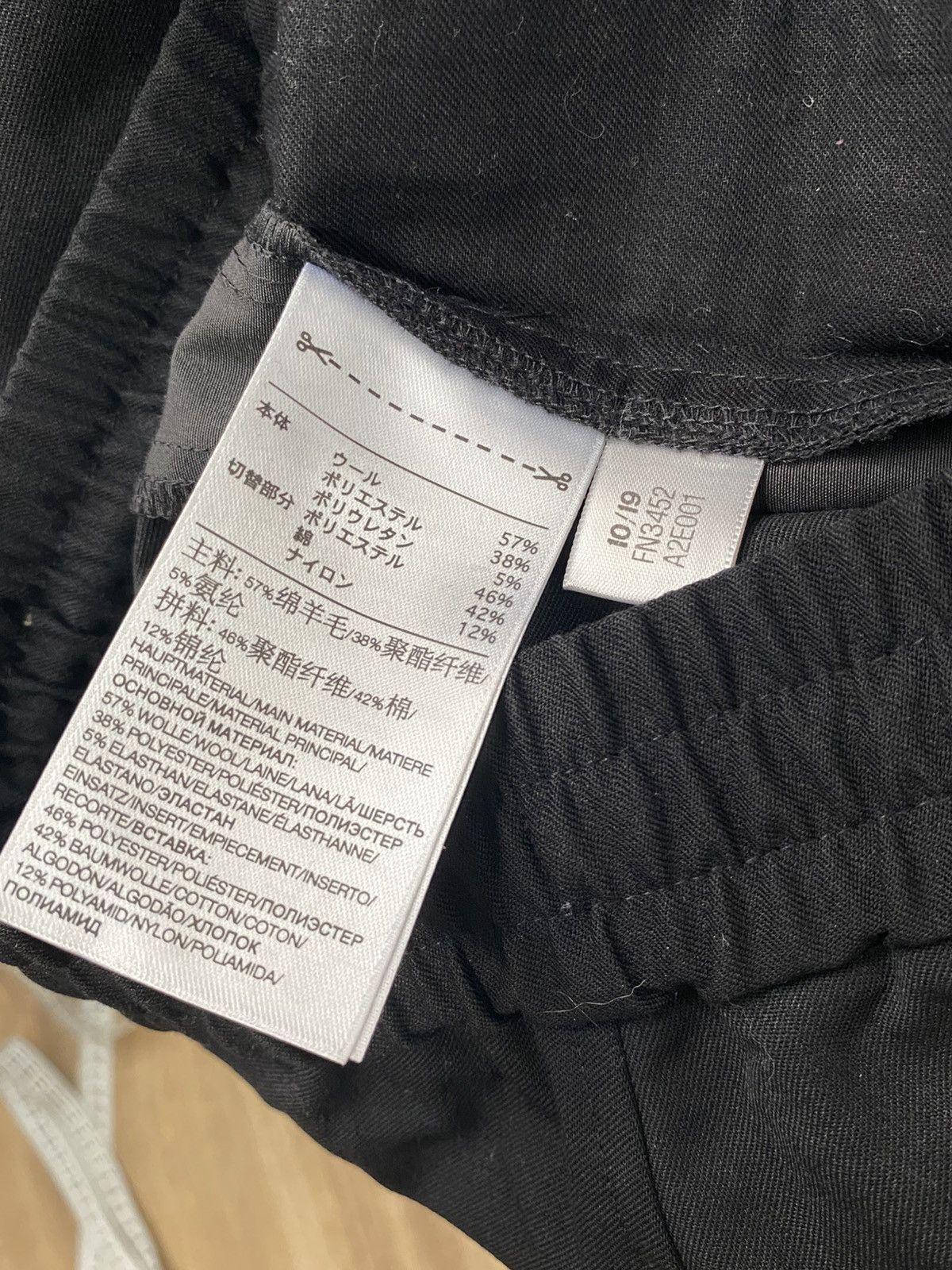 Y-3 Adidas Y-3 Yohji Yamamoto Black Trousers Size: 2XS Size 25" / US 0 / IT 36 - 5 Thumbnail