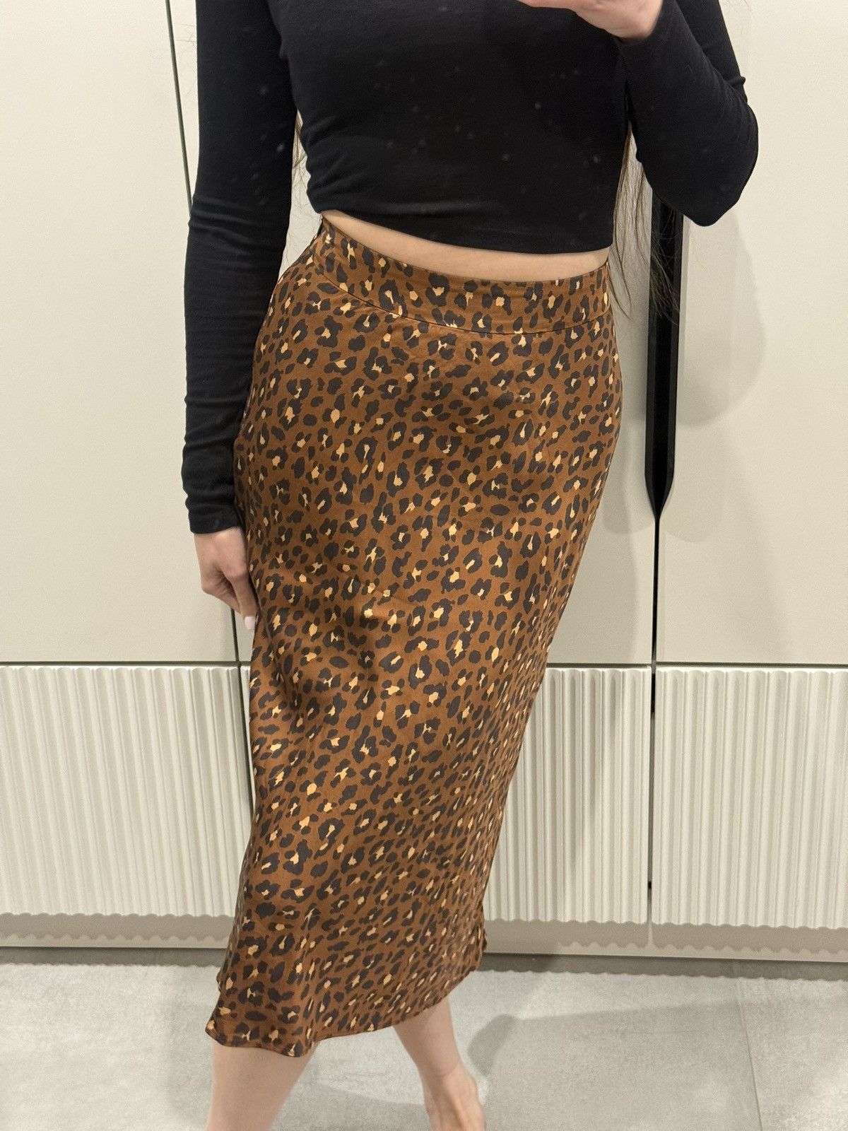 Sezane Sezane skirt leo print Size 24" / US 00 / IT 34 - 9 Thumbnail
