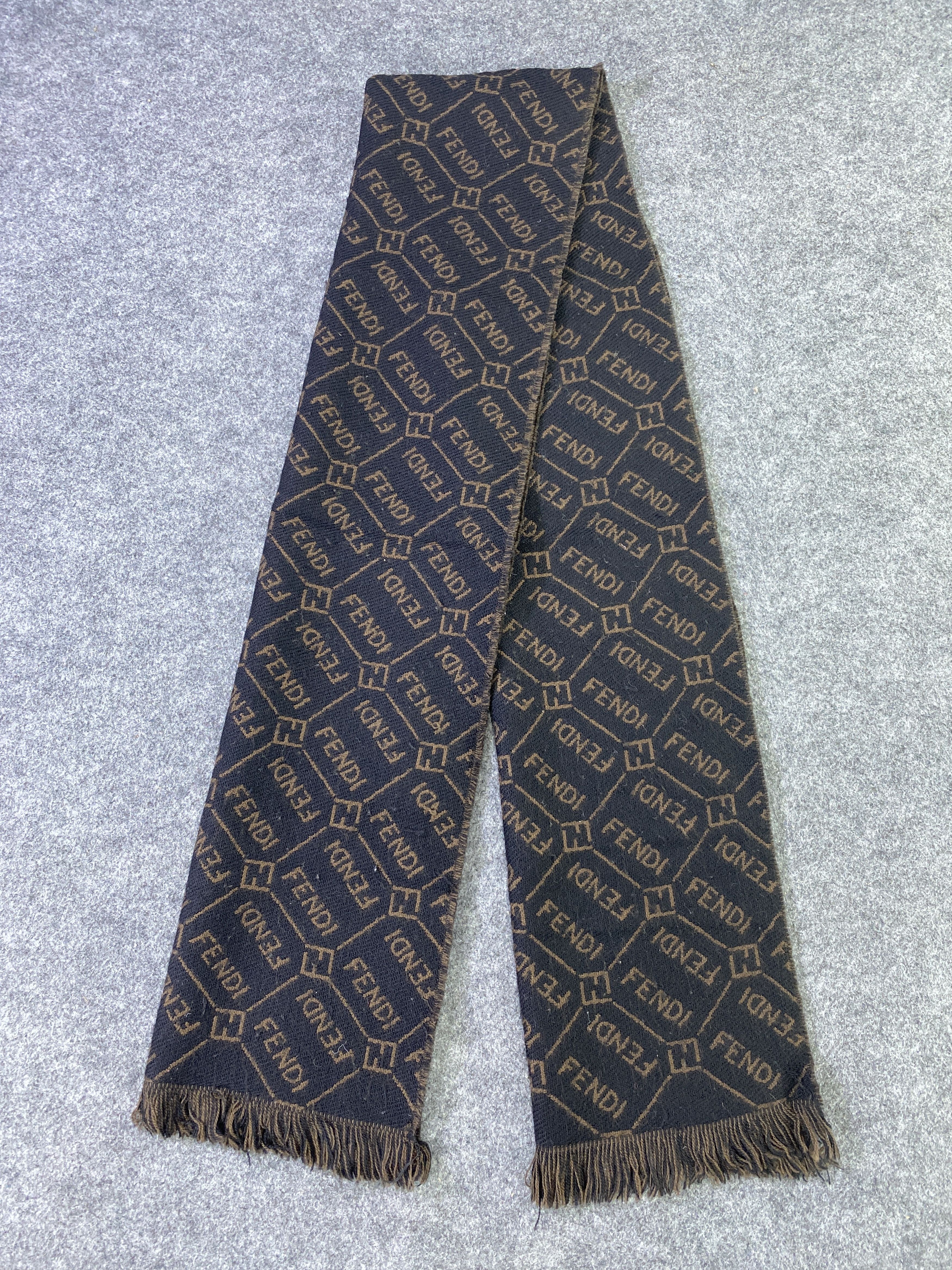 Designer Fendi Missing Tag Scarf / Muffler / Neckwear - T683 Size ONE SIZE - 4 Thumbnail