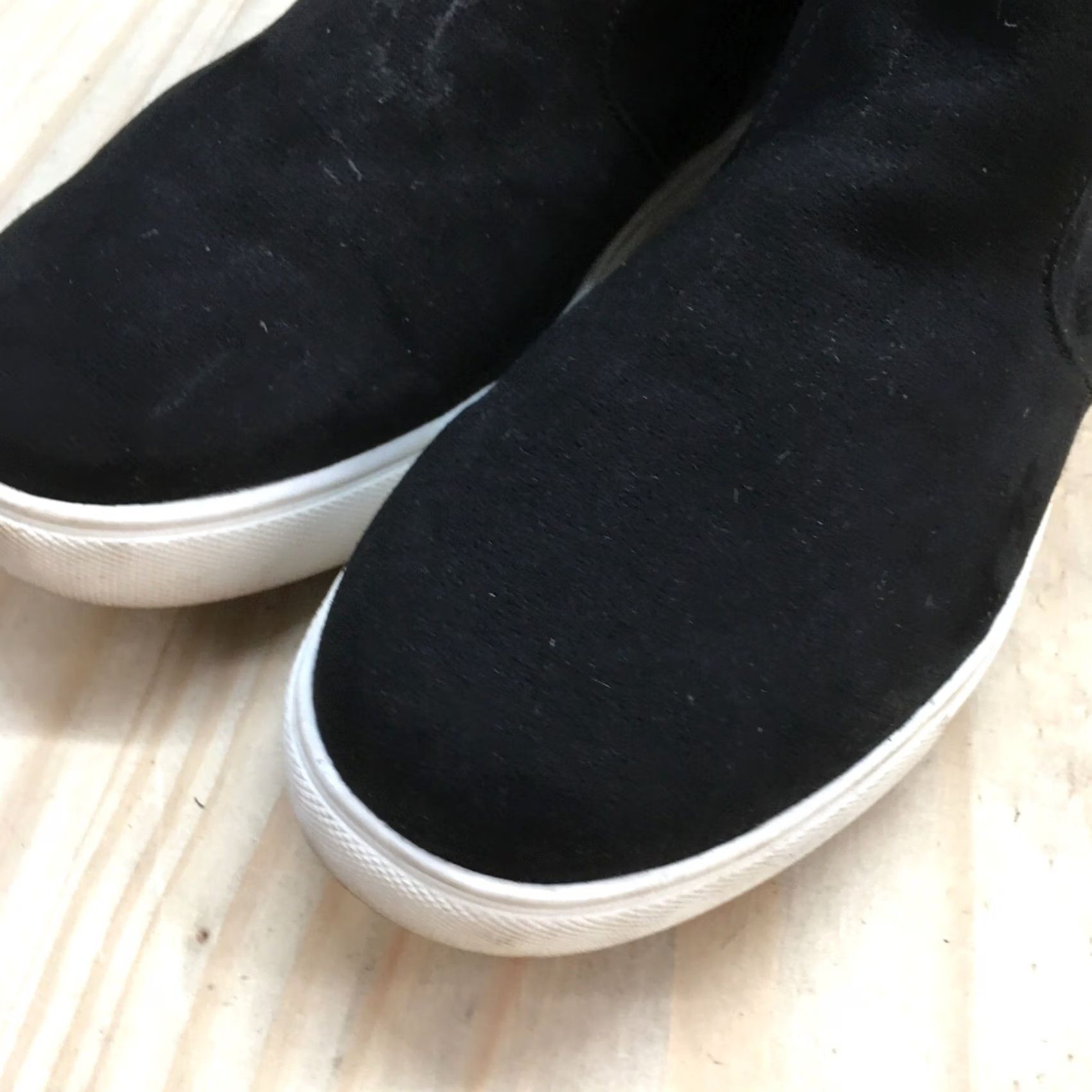 Izod Izod Mila High Top Sneakers Womens 8 M Black Faux Leather Side Zipper Shoes Size M / US 6-8 / IT 42-44 - 4 Thumbnail
