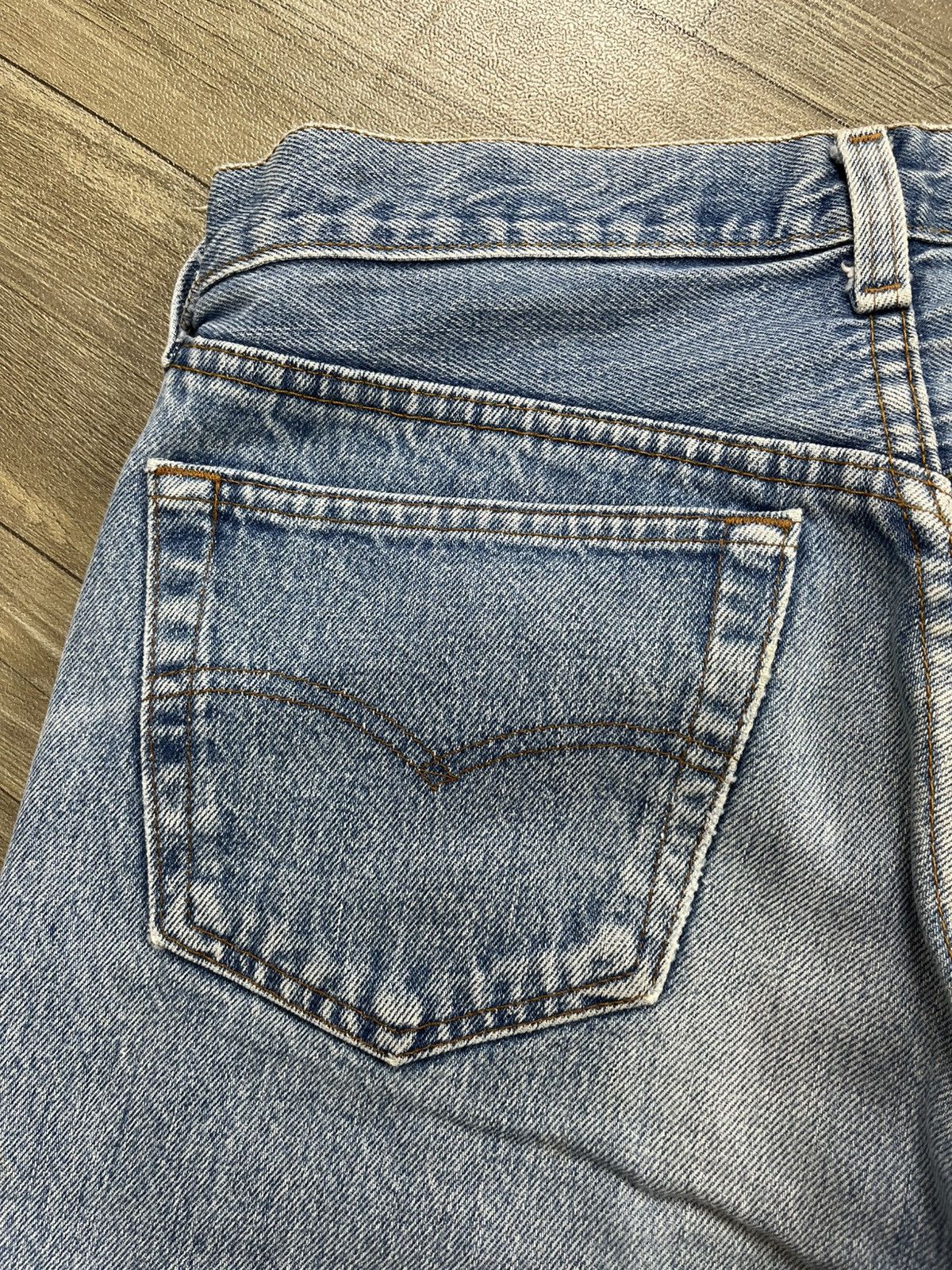 Levi's Vintage Clothing 🇺🇸1970s Vintage Levis 501XX Cut Off Straight Leg Blue Jeans Size US 29 - 18 Thumbnail