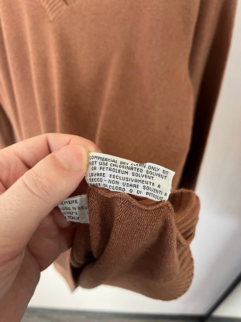 Christian Dior Monsieur Christian Dior Brown Cashmere V-Neck Logo Pullover Sweater Size US S / EU 44-46 / 1 - 7 Thumbnail