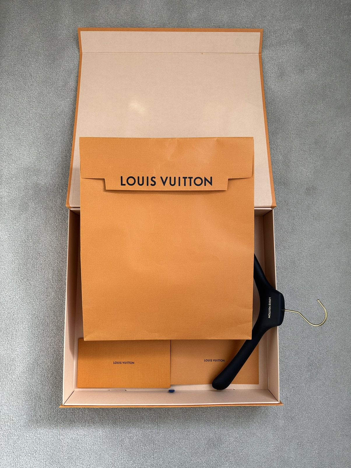 Louis Vuitton Louis Vuitton LVSE Monogram Reversible Windbreaker Size US S / EU 44-46 / 1 - 9 Thumbnail