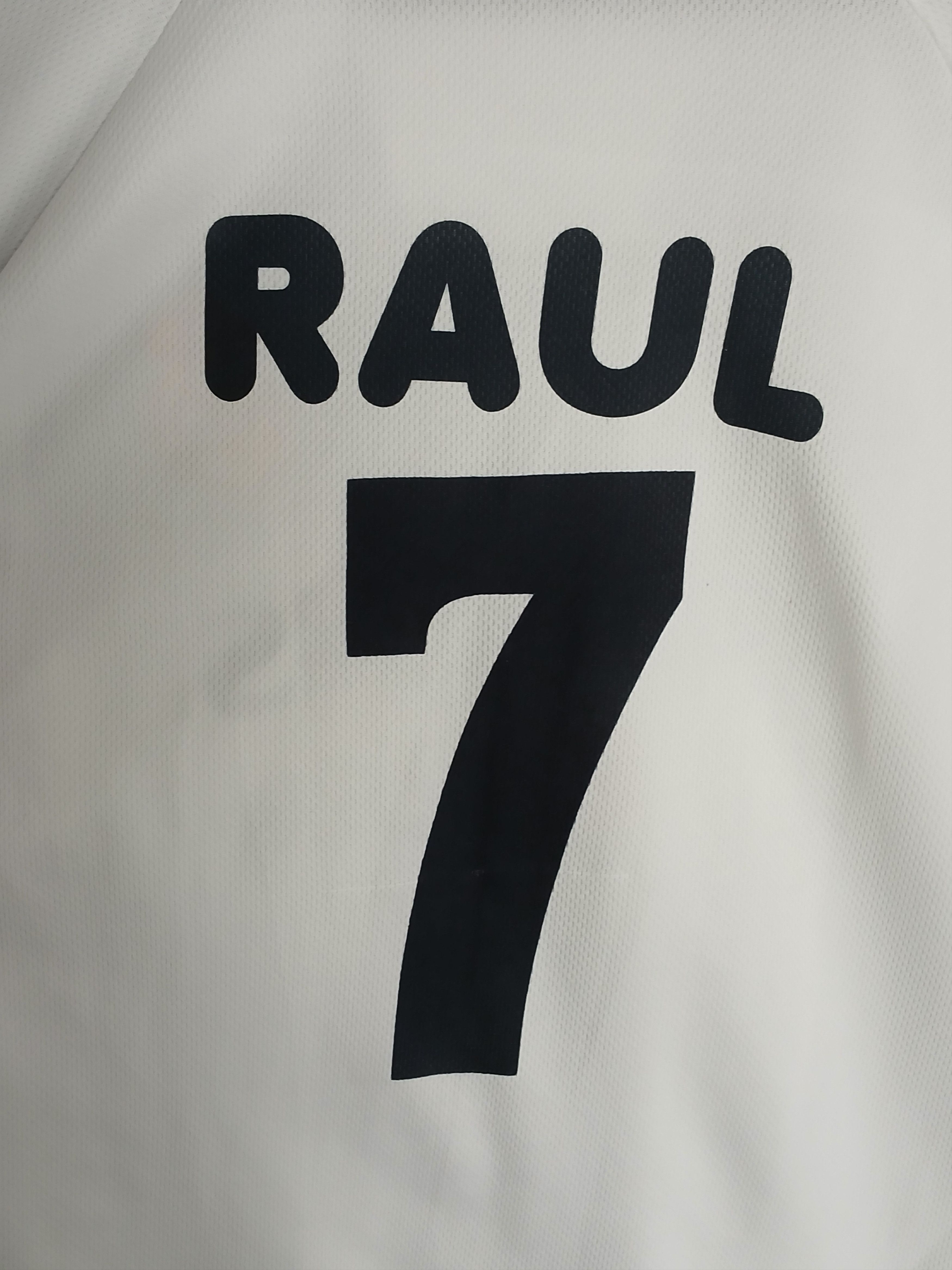 Other Real Madrid Raul Football Jersey T-Shirt Size US M / EU 48-50 / 2 - 3 Thumbnail
