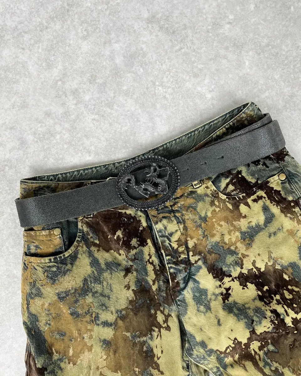 Roberto Cavalli 2000s Cavalli Asian Dragon Buckle Eroded Black Leather Belt Size ONE SIZE - 1 Thumbnail