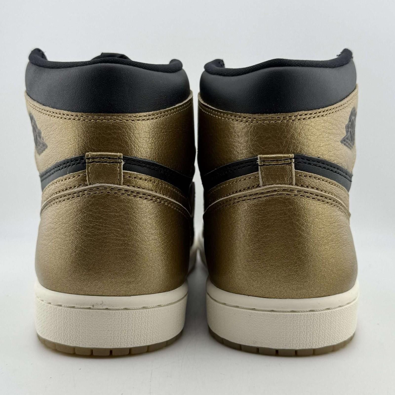 Nike Jordan 1 Black Metallic Gold 10.5 New Size US 10.5 / EU 43-44 - 5 Thumbnail