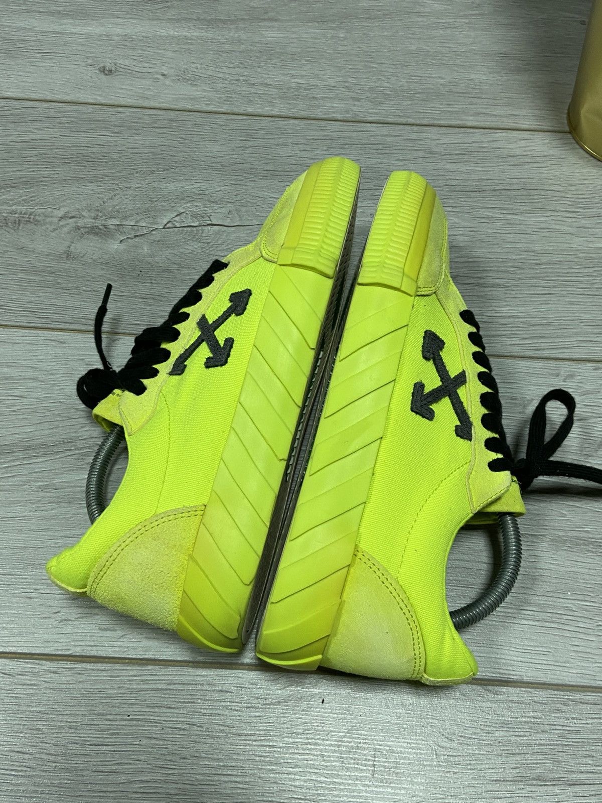 Off-White Off-White 2013 green vulcanized Virgil Abloh arrows shoes 42 Size US 9 / EU 42 - 10 Thumbnail