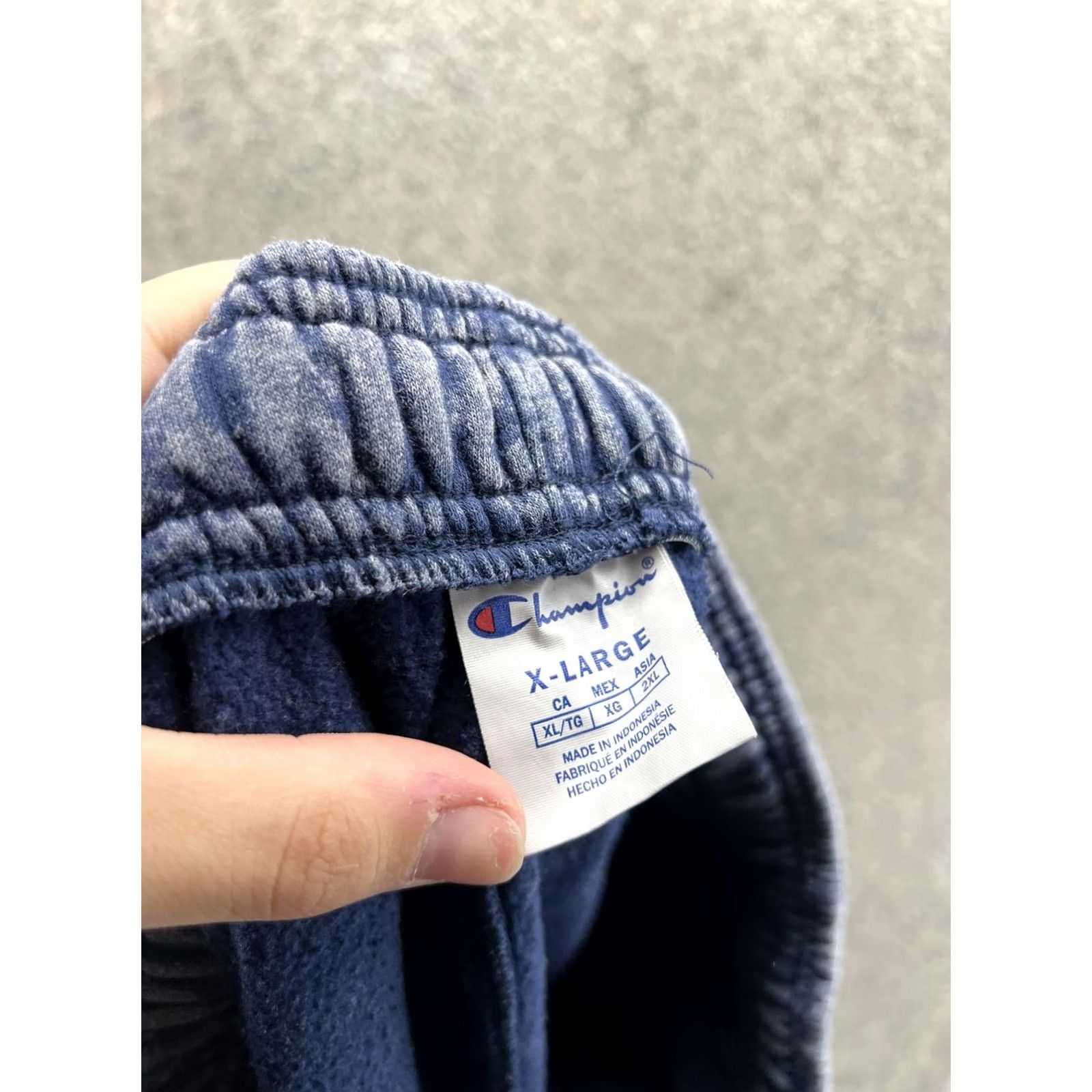Champion Champion Sweat Shorts Mens XL Blue Bleach Dye Fleece Athletic Gym 6 Inseam Size US 36 / EU 52 - 3 Thumbnail