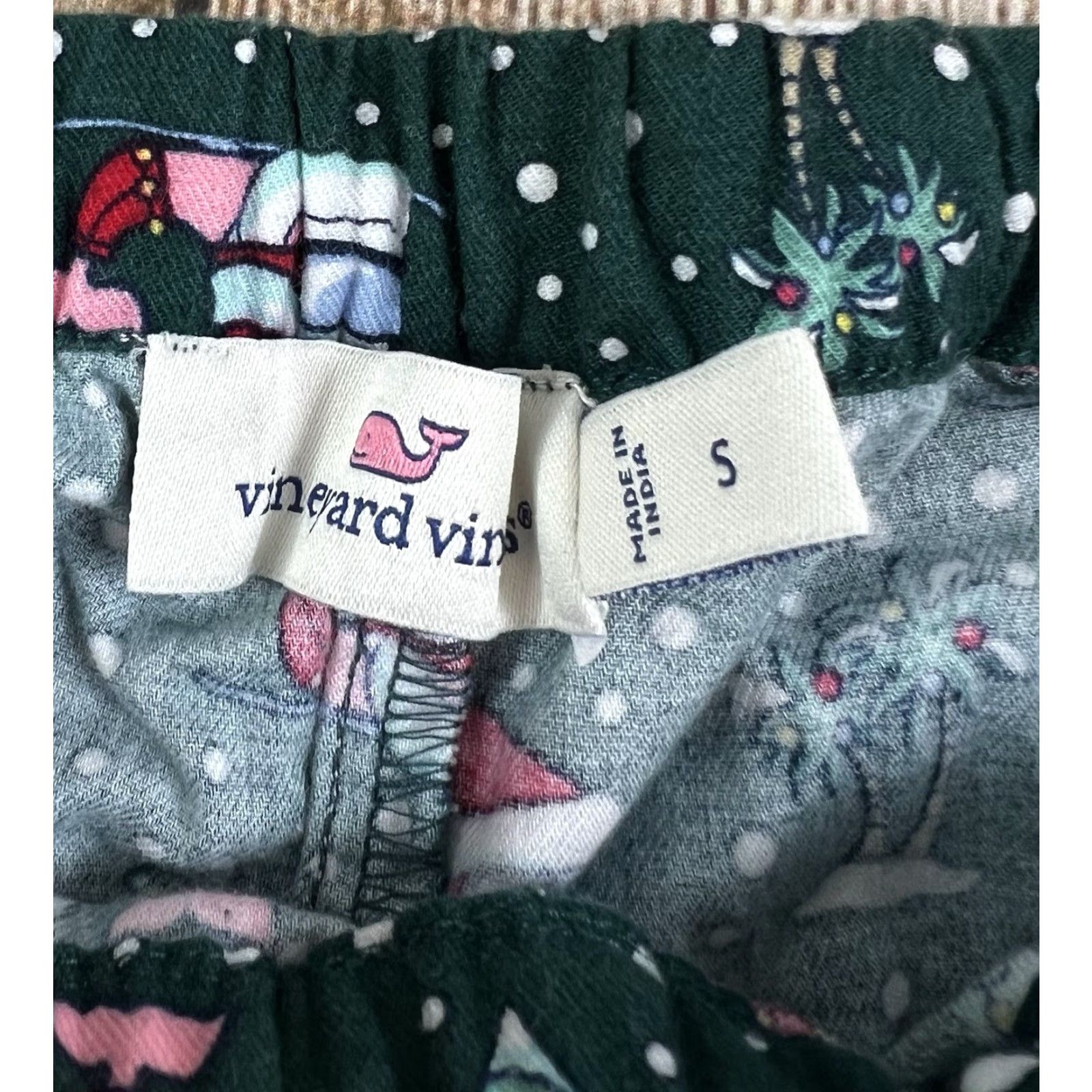 Vineyard Vines Vineyard Vines Pajama Pants Unisex Adults Small Green Christmas Santa Skiing Holiday Size US 29 - 4 Thumbnail