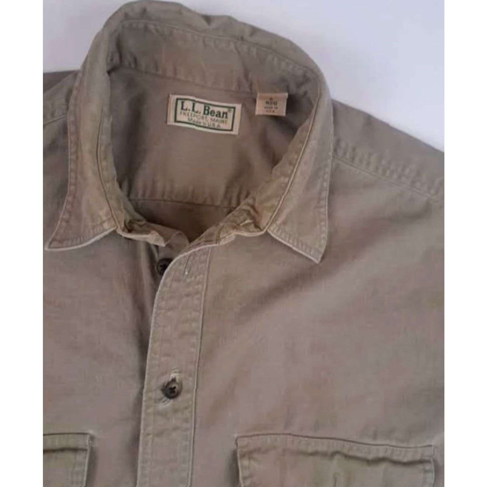 Vintage L.L. Bean Shirt Button-Up Khaki USA Made Full Button Long Sleeve Pockets Beige 31in Long Mens Large Casual Canvas Cotton Size US L / EU 52-54 / 3 - 4 Thumbnail