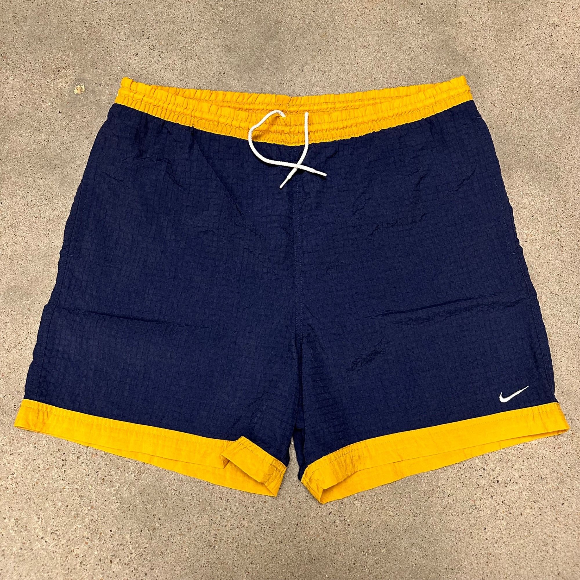 Nike × Vintage Vintage 90s Nike Embroidered Swoosh Nylon Ripstop Shorts Size US 34 / EU 50 - 1 Thumbnail