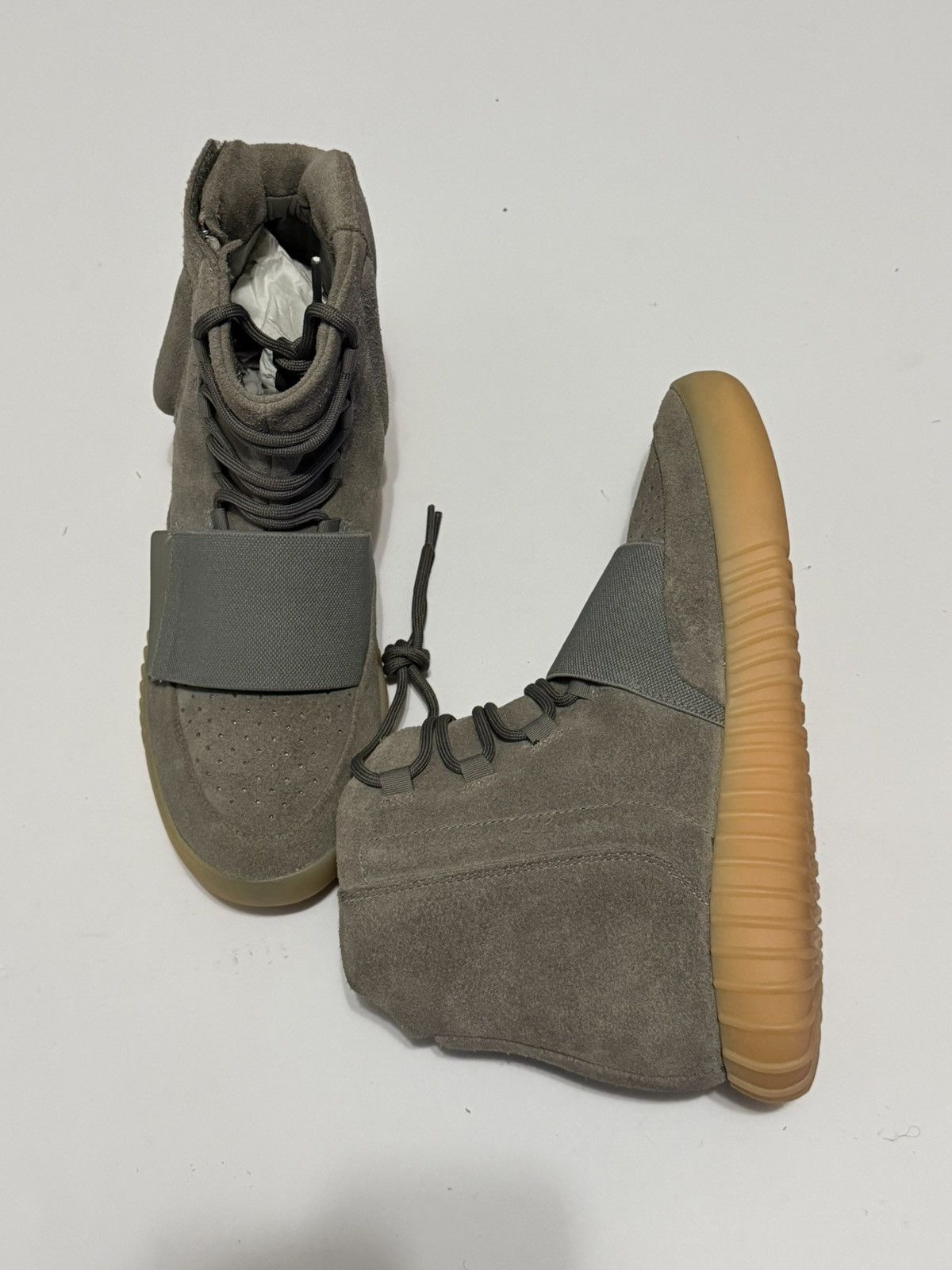 Yeezy Yeezy boost 750 grey glows Size US 10 / EU 43 - 3 Thumbnail