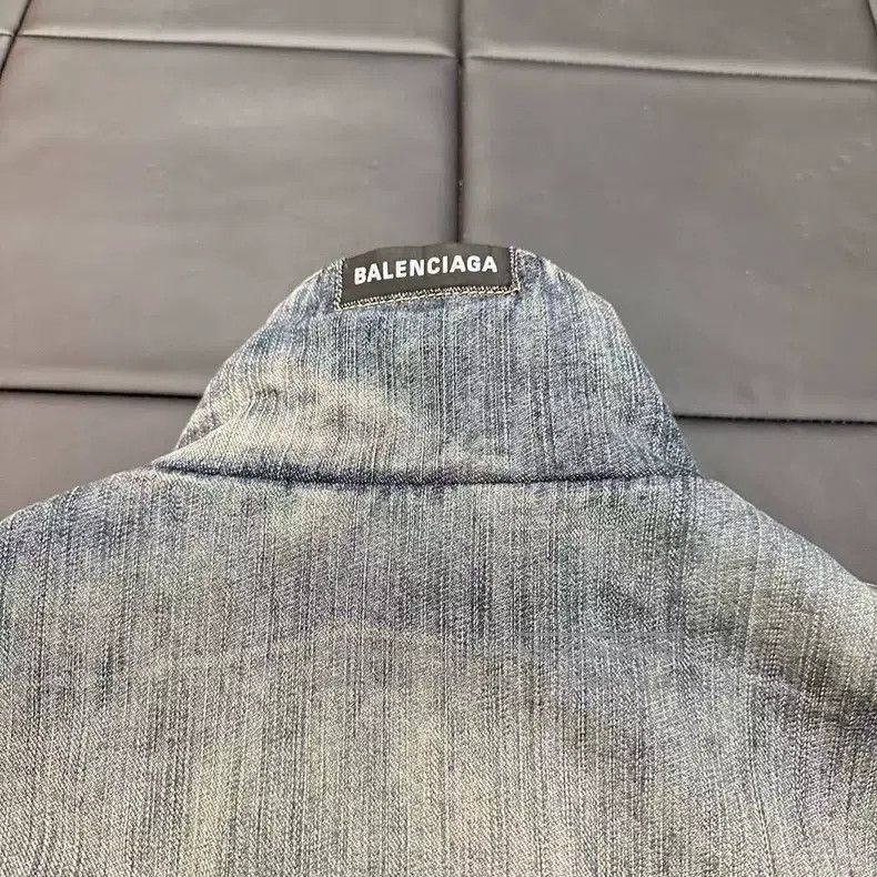 Balenciaga Balenciaga Washed Retro Distressed Parka Denim Jacket Size US S / EU 44-46 / 1 - 4 Thumbnail