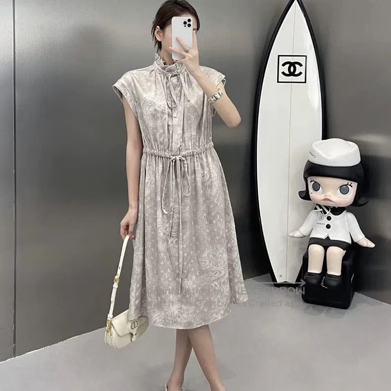 Louis Vuitton Louis Vuitton Mulberry silk dress with logo printed with o Size XS / US 0-2 / IT 36-38 - 6 Thumbnail