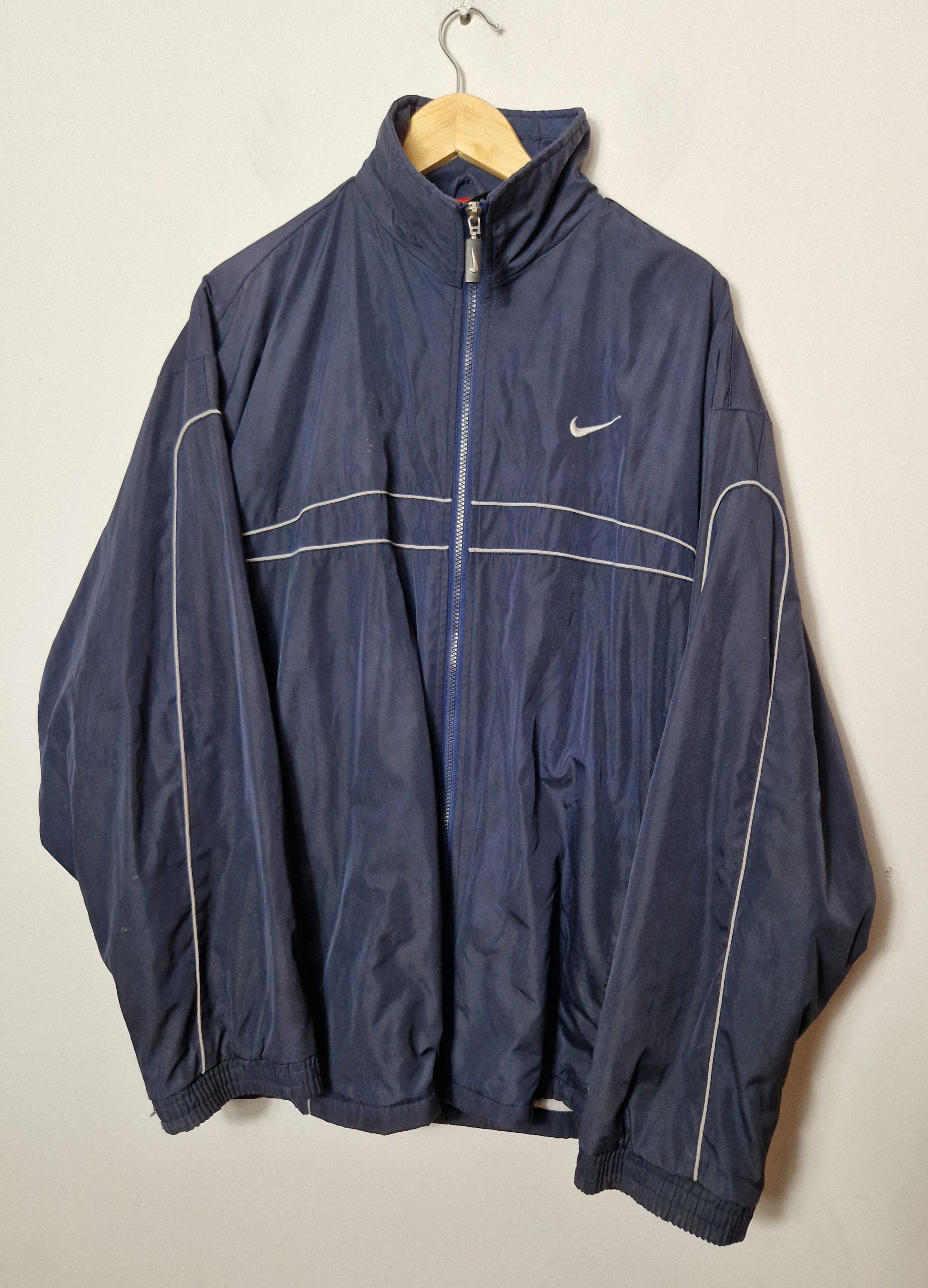 Nike vintage track windbreaker