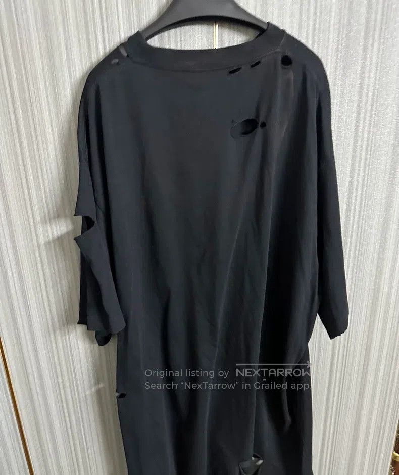Balenciaga Balenciaga Distressed Short Sleeve T-Shirt Size US L / EU 52-54 / 3 - 2 Thumbnail