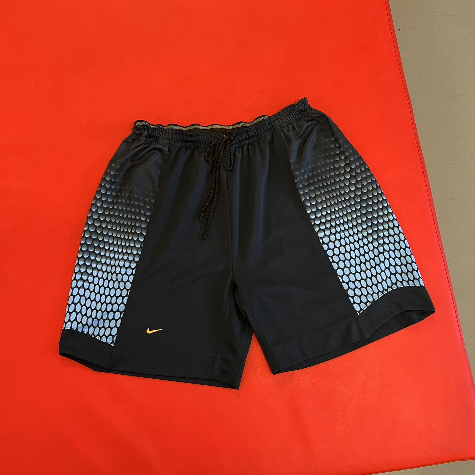 Nike Vintage Nike Shorts 90s Nike TN Sz XL Size US 36 / EU 52 - 1 Thumbnail