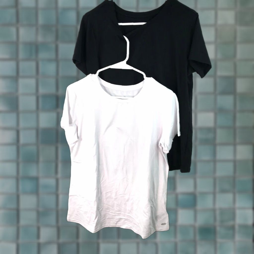 Essentials VINTAGE Pack Of 2 Essentials Womens Black White Short Sleeve T Shirt Size Large Size L / US 10 / IT 46 - 1 Thumbnail