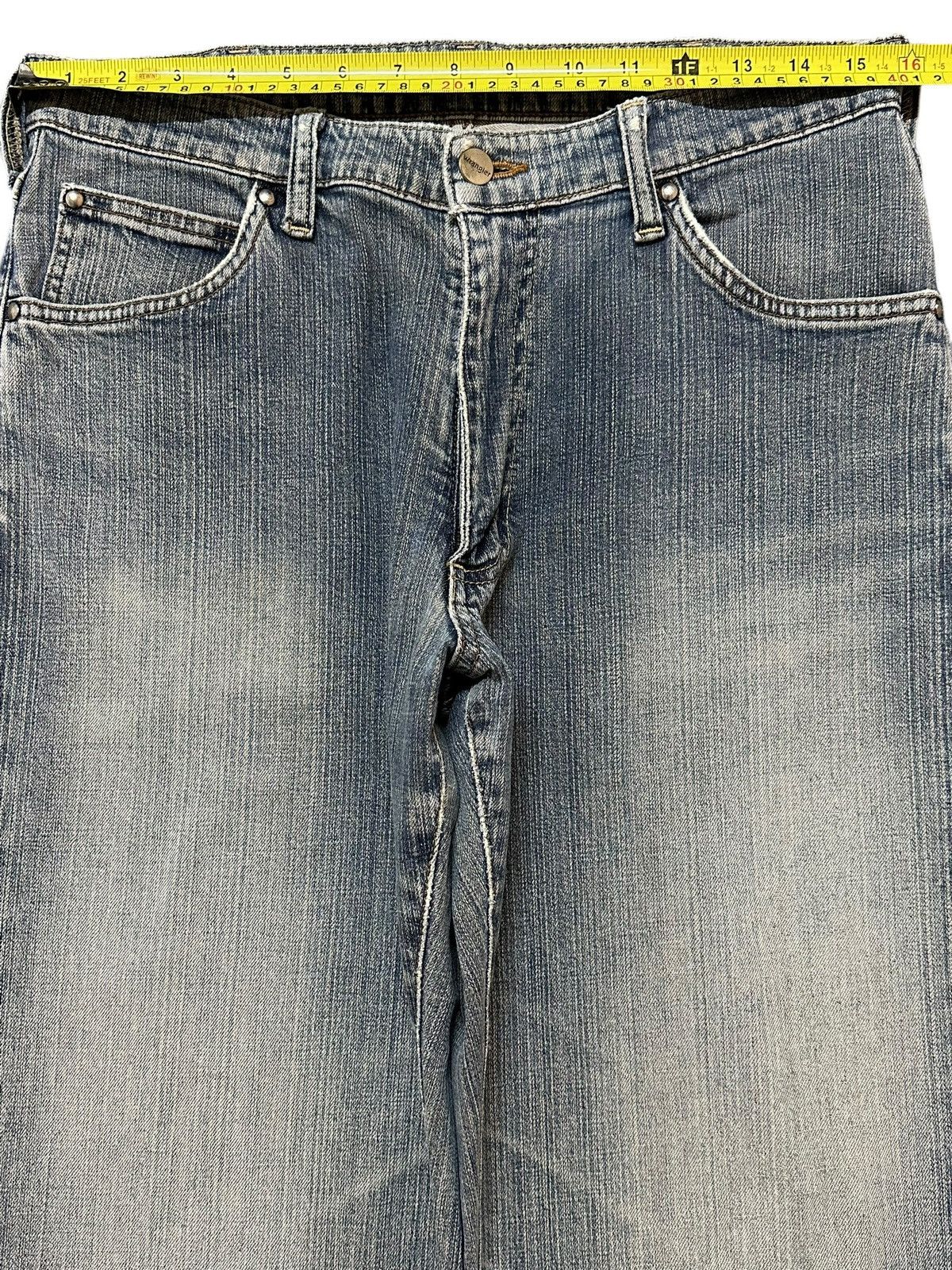 Wrangler Vintage Wrangler Faded Wash Jeans Size US 31 - 10 Thumbnail