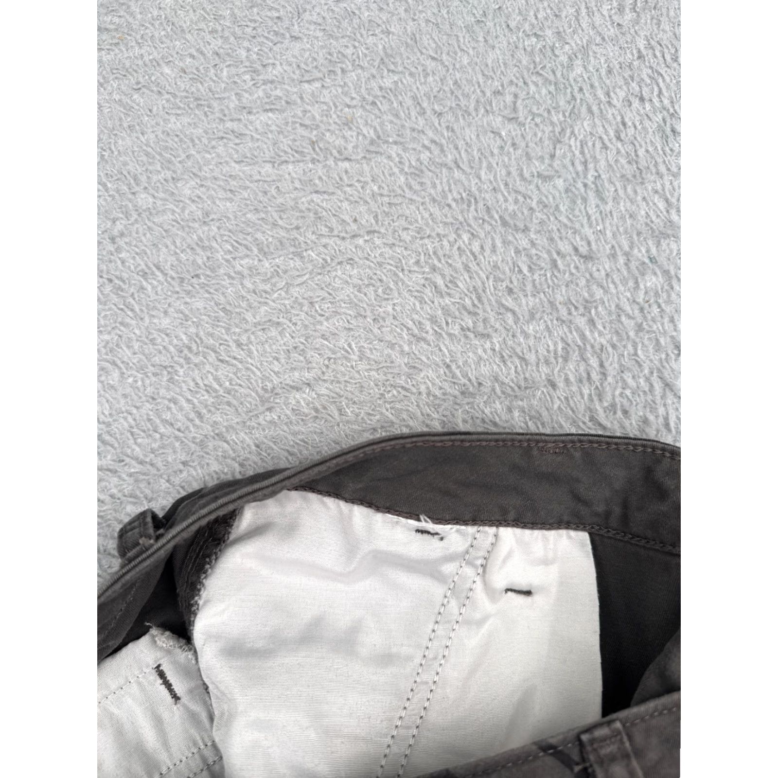 Wrangler Wrangler Cargo Shorts Men 38 Gray Camouflage Cotton Blend Pockets Logo 10 Inseam 38x10 Slim Fit Casual Travel Mens Size US 38 / EU 54 - 7 Thumbnail