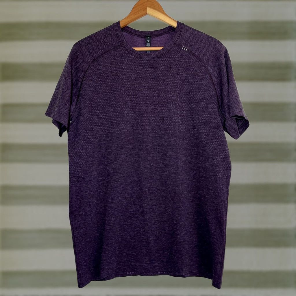 Lululemon Lululemon Metal Vent Tech T-Shirt Mens Purple Activewear M Size US L / EU 52-54 / 3 - 1 Thumbnail