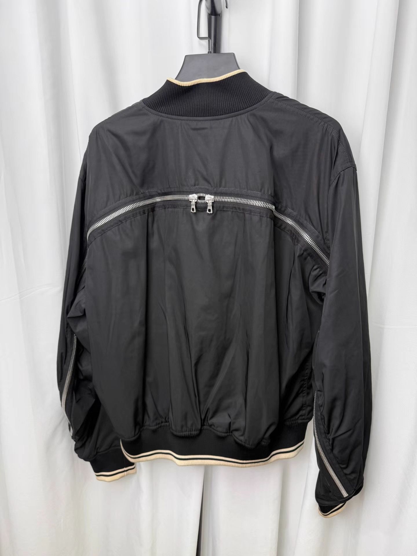 Dries Van Noten Dries Van Noten Back Zip Classic Bomber Jacket K20 Size US L / EU 52-54 / 3 - 1 Thumbnail