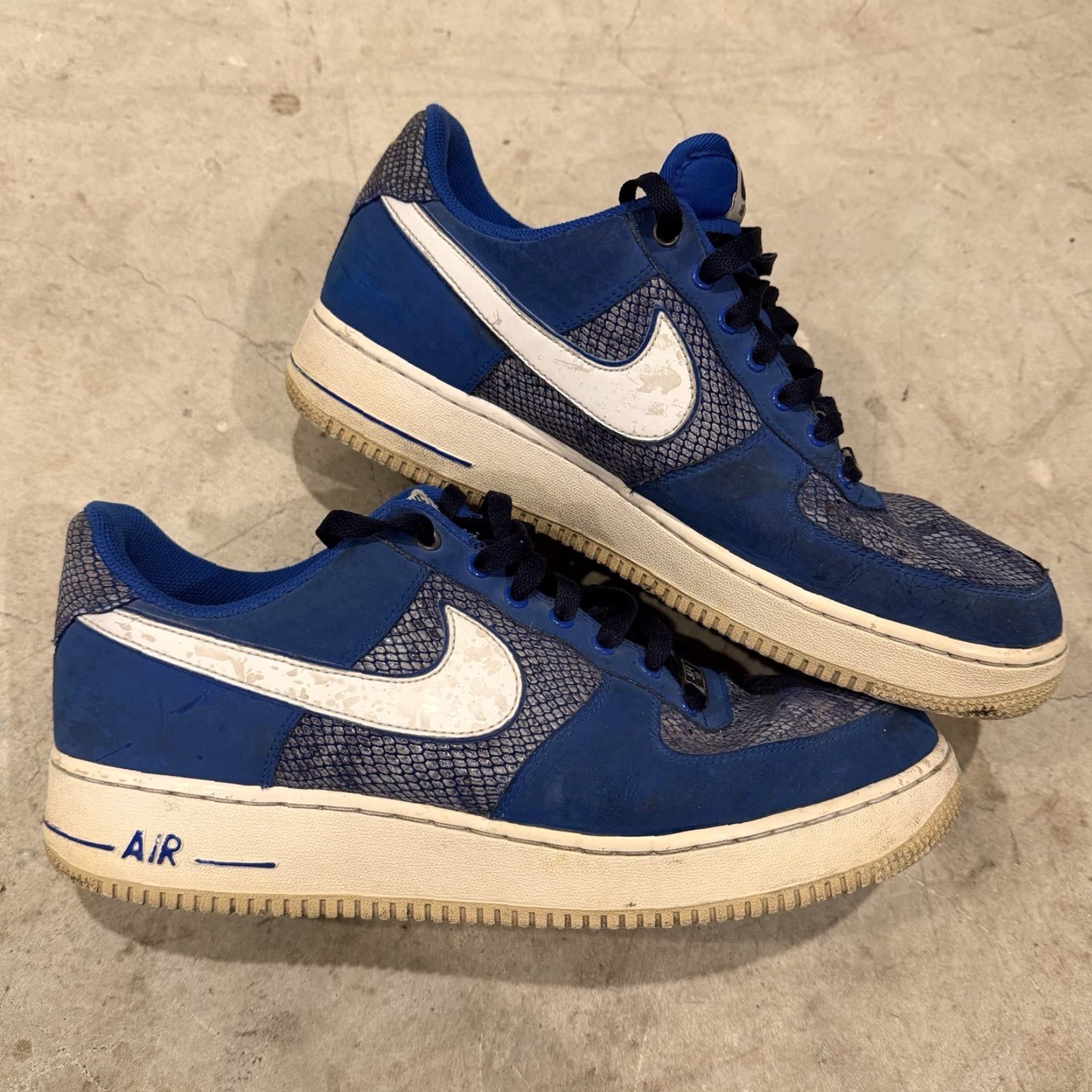 Nike Nike Air Force 1 488298-410 Snake Skin Blue White Mens 11 Low Top DISTRESSED Sneaker Size US M / EU 48-50 / 2 - 2 Thumbnail