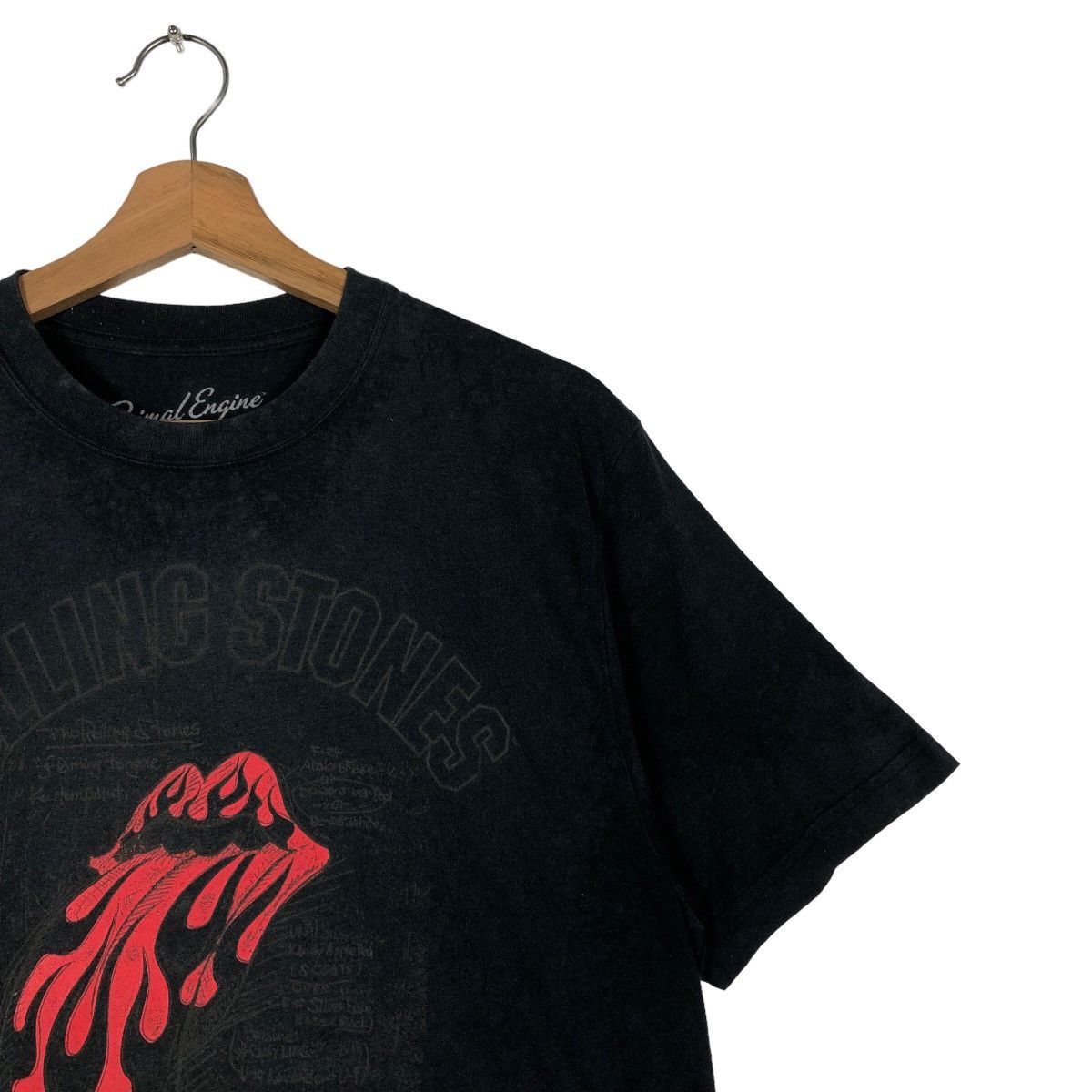 Japanese Brand 🔥Rare Short Sleeve T-Shirt Rolling Stone Big Logo Size US L / EU 52-54 / 3 - 6 Thumbnail